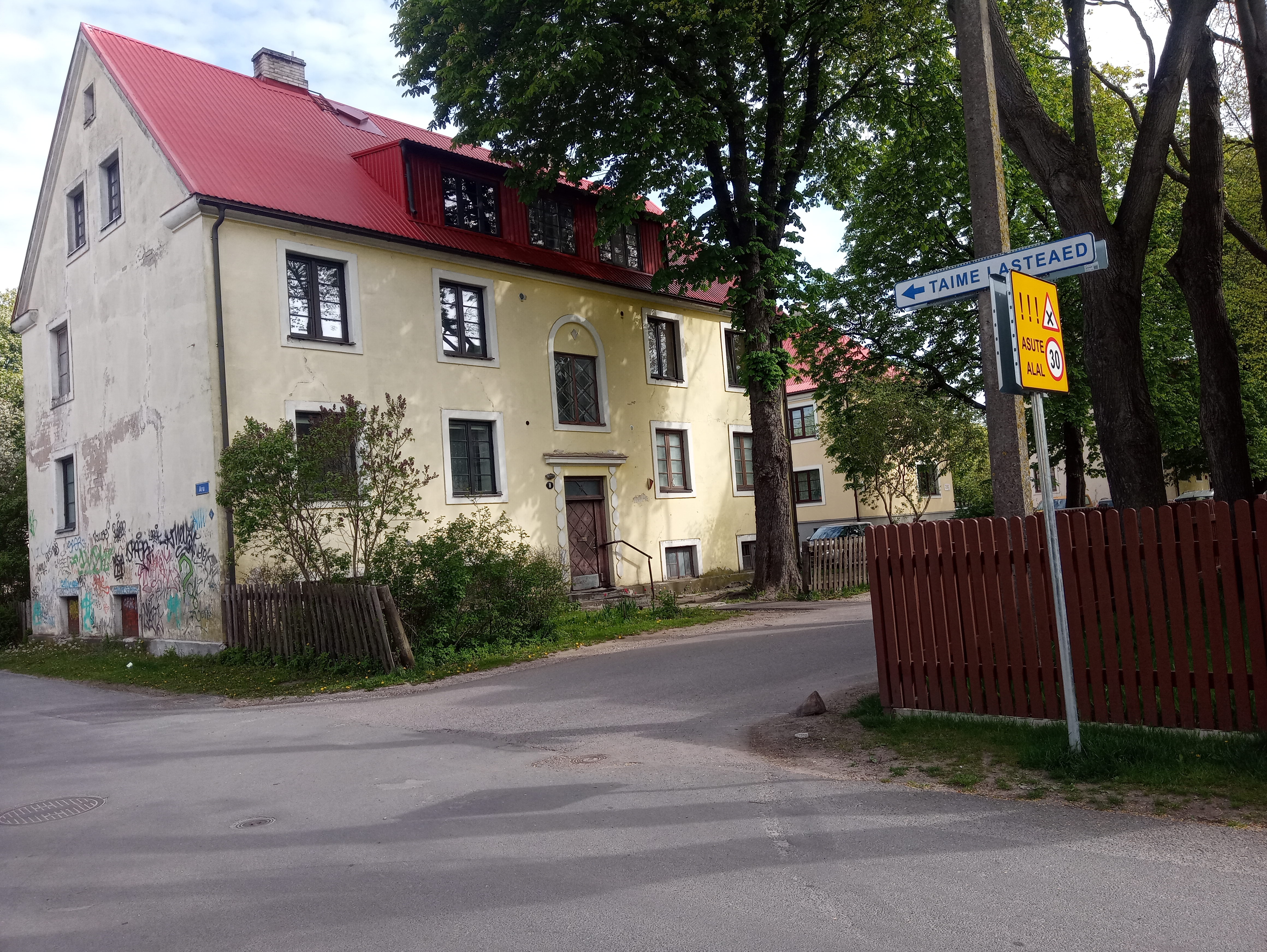 Tallinn, new houses in Pelgulinn near Kolde Street. rephoto
