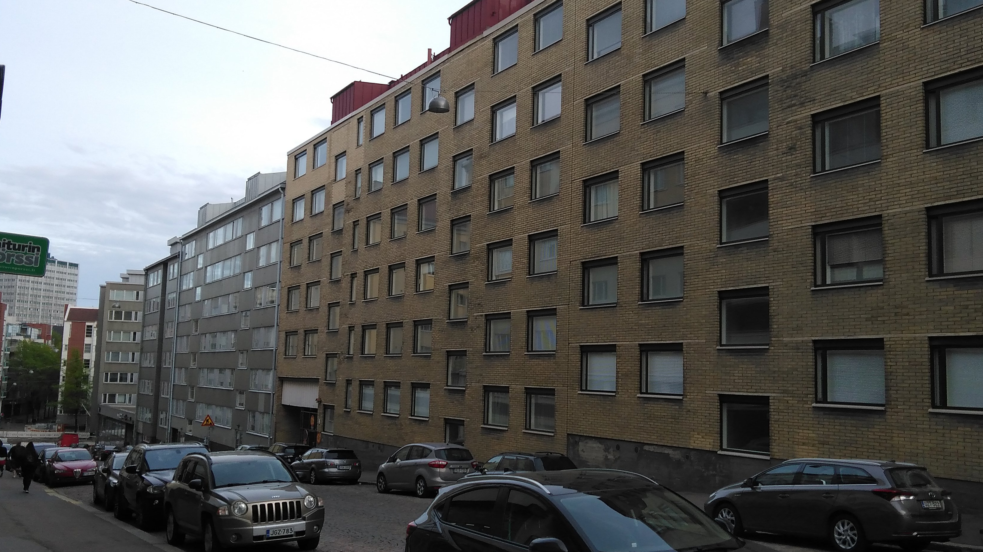 Neljäs linja 6. Julkisivua myöhemmin puretuista rakennuksista Neljäs linja 6. ja 8. kohdalla. rephoto