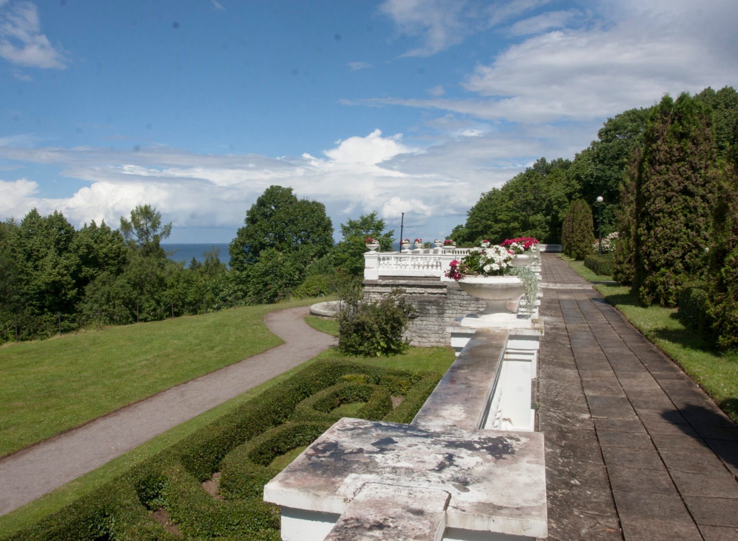 Air park. View of the castle terrace. Instead of roses, there are roses everywhere. rephoto