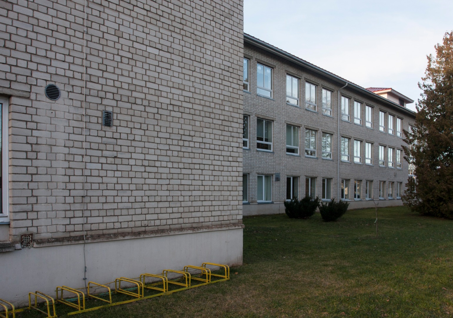 Suure-Jaani Gümnaasium, end keskkool, vaade rephoto