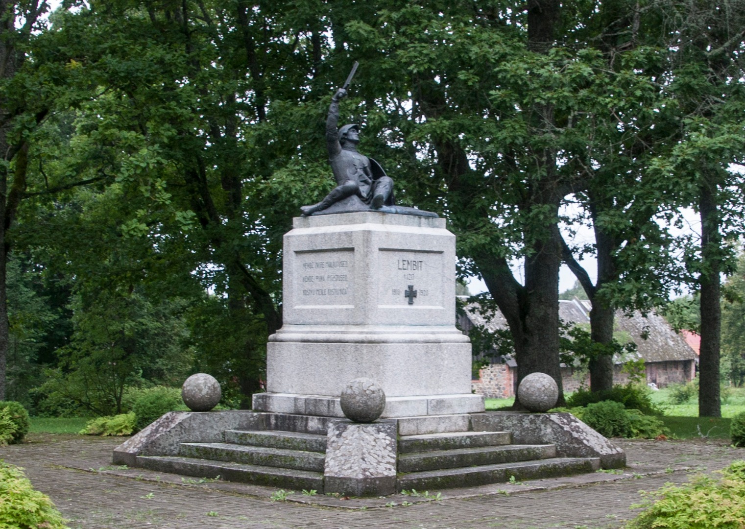 The monument of the ancient Estonian parent Lembitu. rephoto