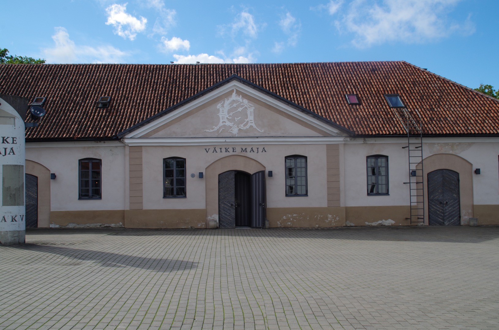 The garden of Rakvere Manor rephoto