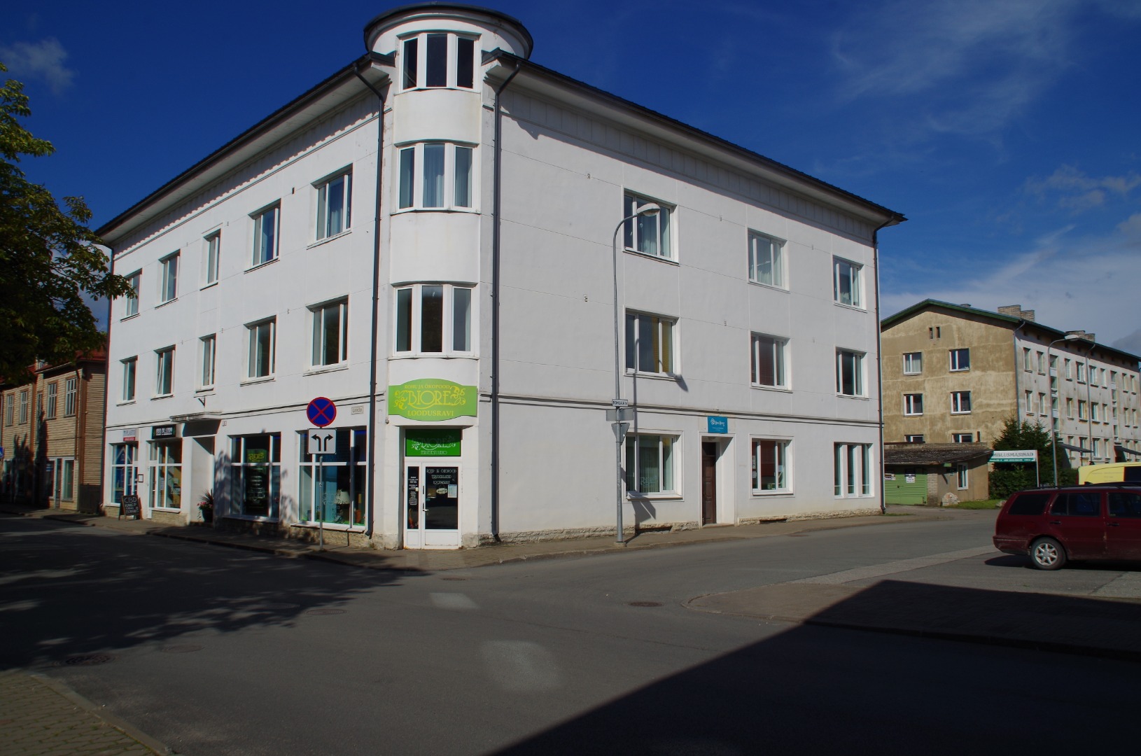 Rakvere Laada-Rohuaia ristmik - Intersection between Laada street and Rohuaia street in Rakvere, Estonia rephoto