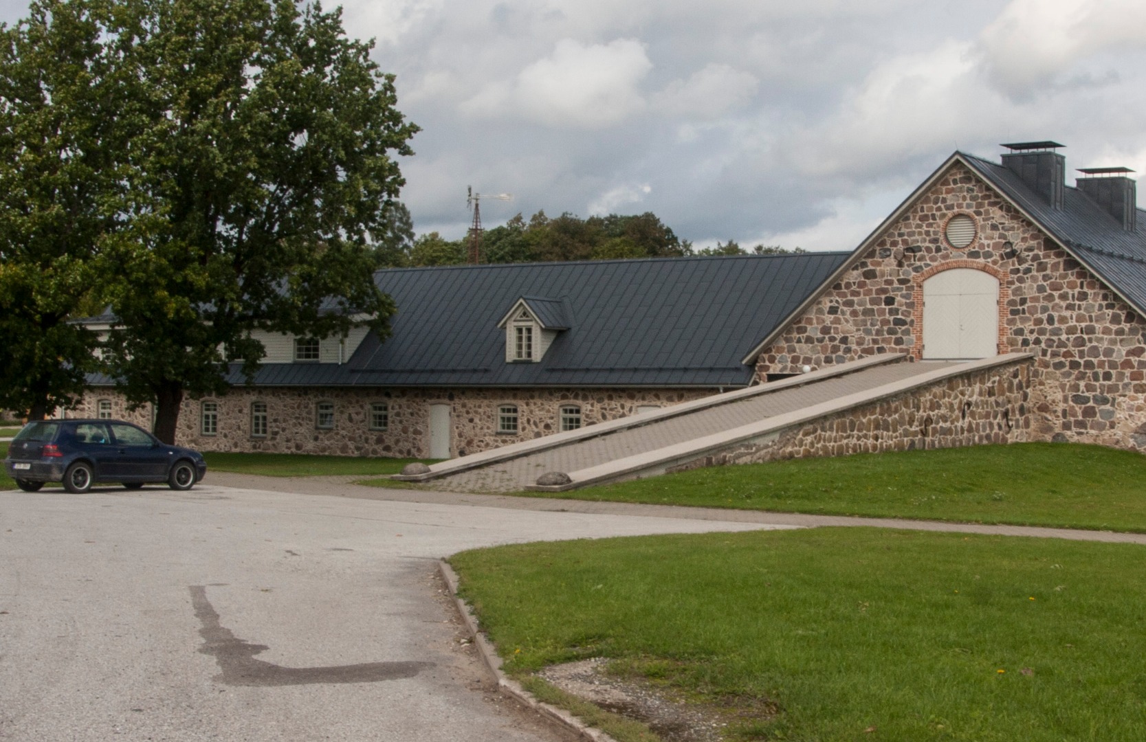 Buildings of the Old-Võidu Household School rephoto