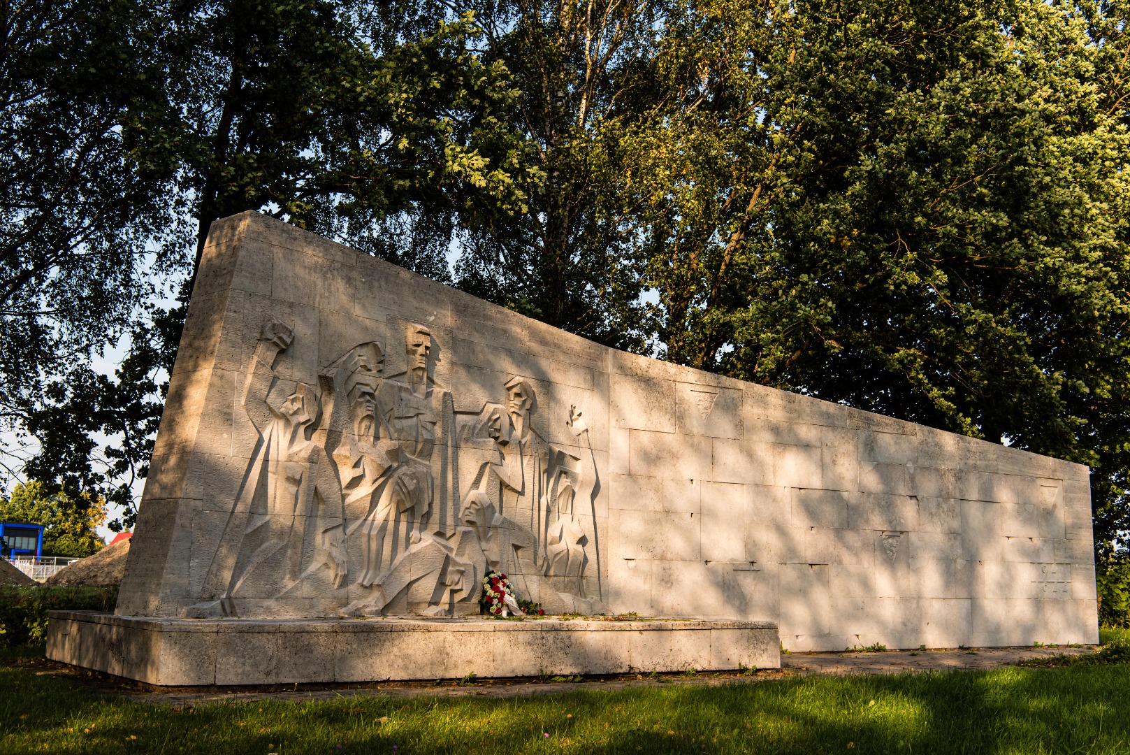 Mälestusmärk fašismiohvritele Tartu linna piiril Riia mnt ääres. 1965 rephoto