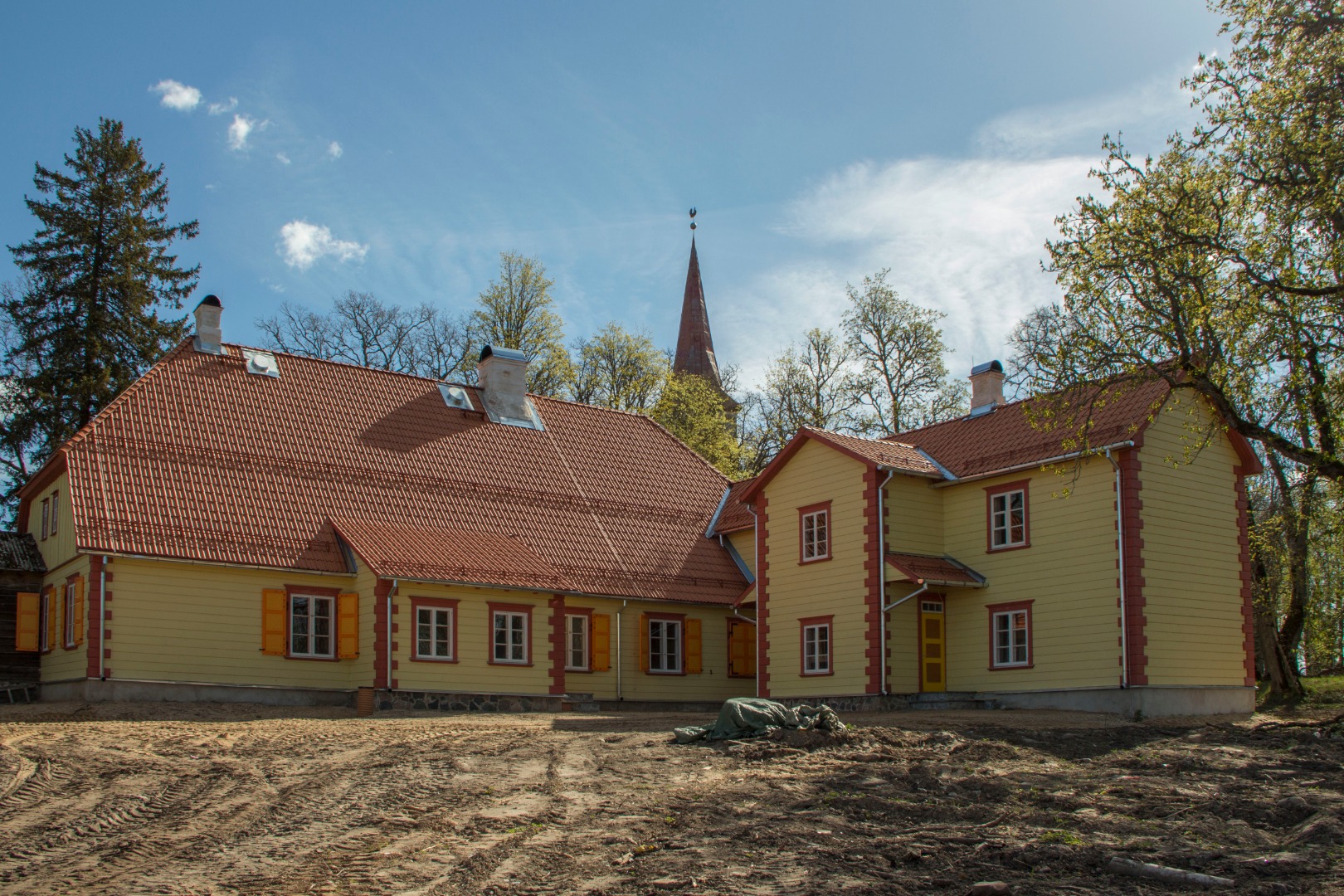 Suure-Jaani kirikumõisa häärber rephoto