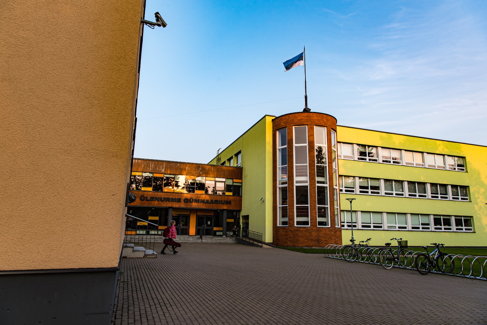 Upper-urme secondary school building. rephoto