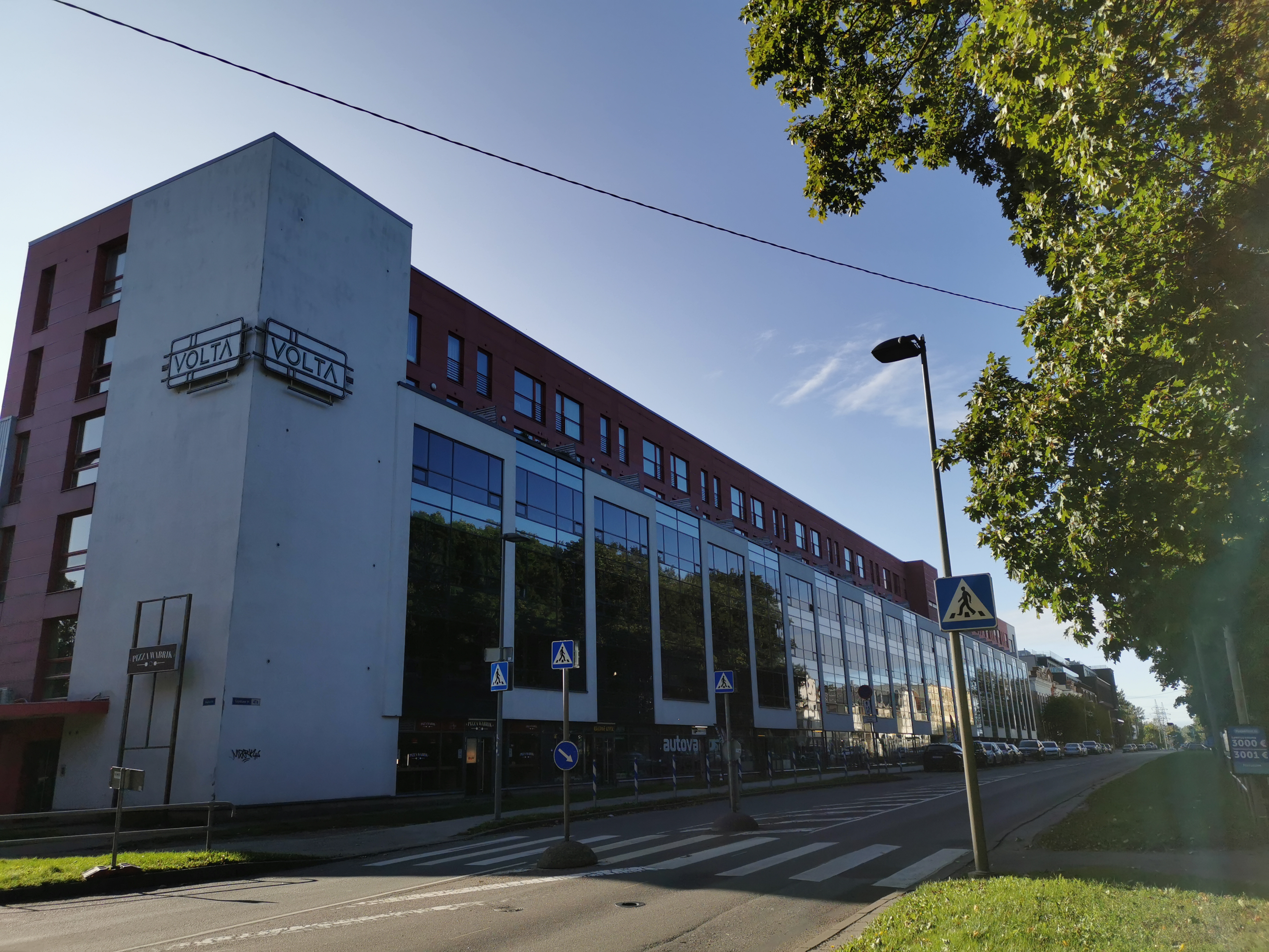 Volta tehase haldushoone, vaade tänavalt. Arhitektid Helgi Kallas, Tõnu Mellik, ETP rephoto