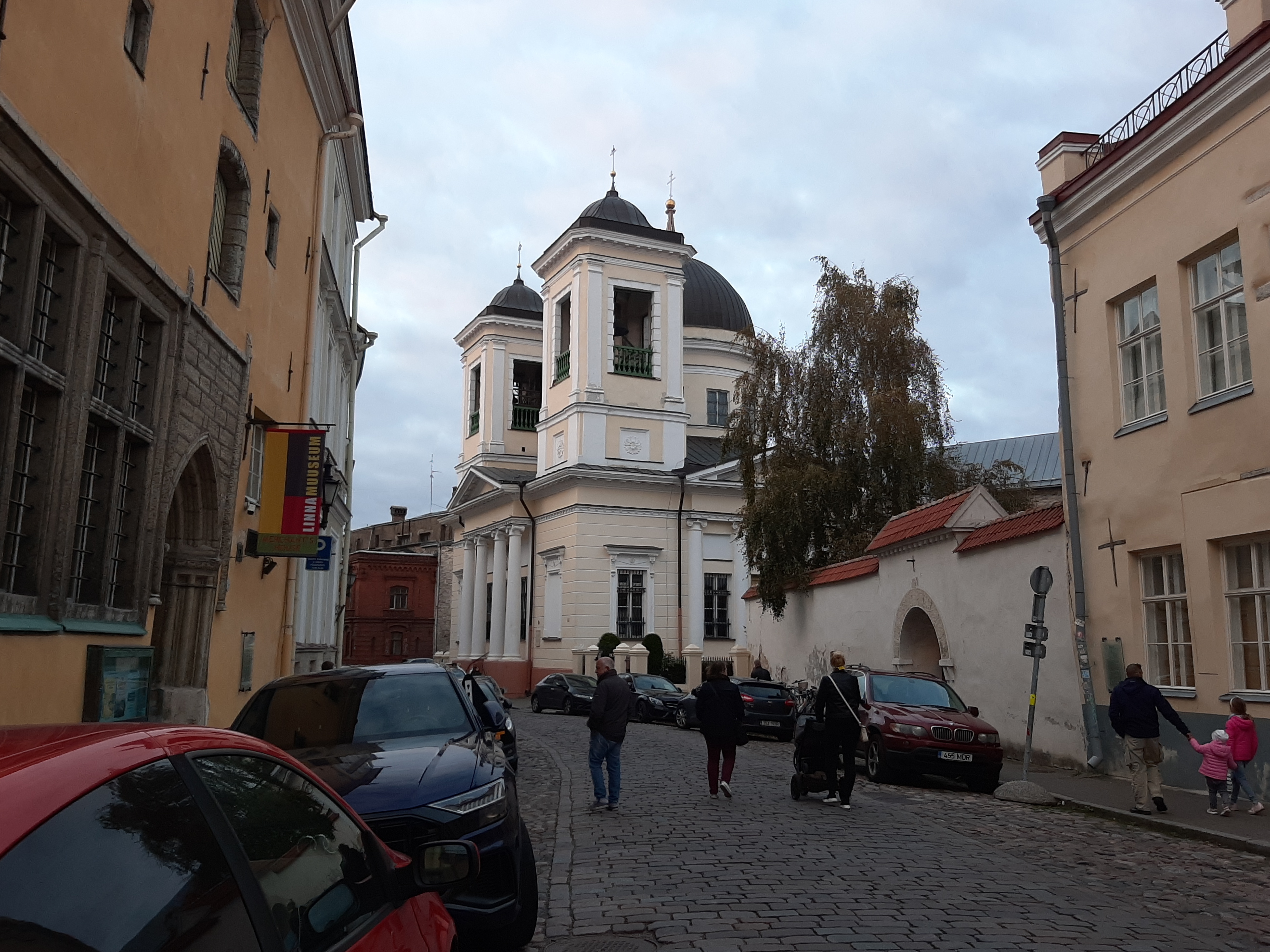 Nikolai Blessed and Imetegija Church in Tallinn on Russian Street rephoto