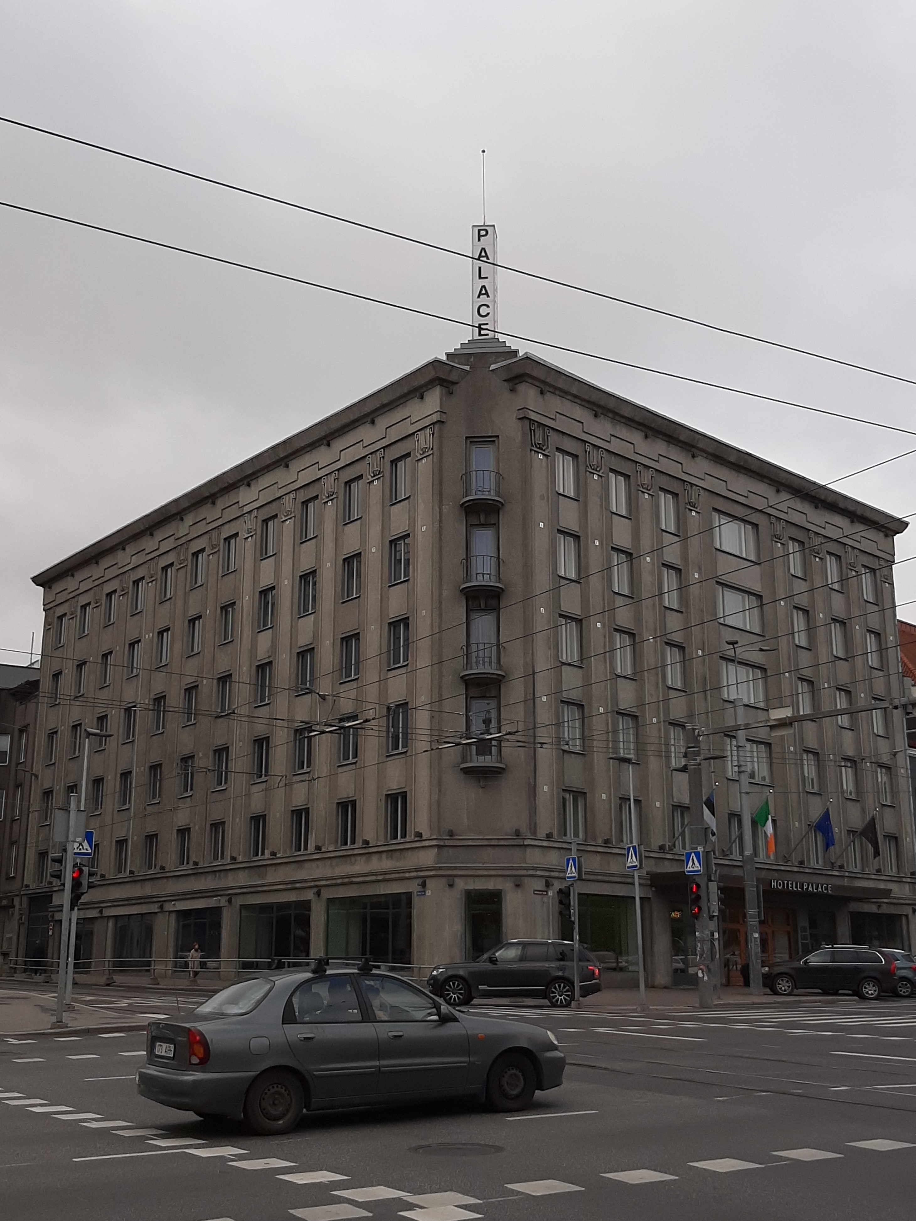 Hotell Palace, vaade Pärnu mnt ja Vabaduse väljaku nurgalt. Arhitekt Elmar Lohk rephoto