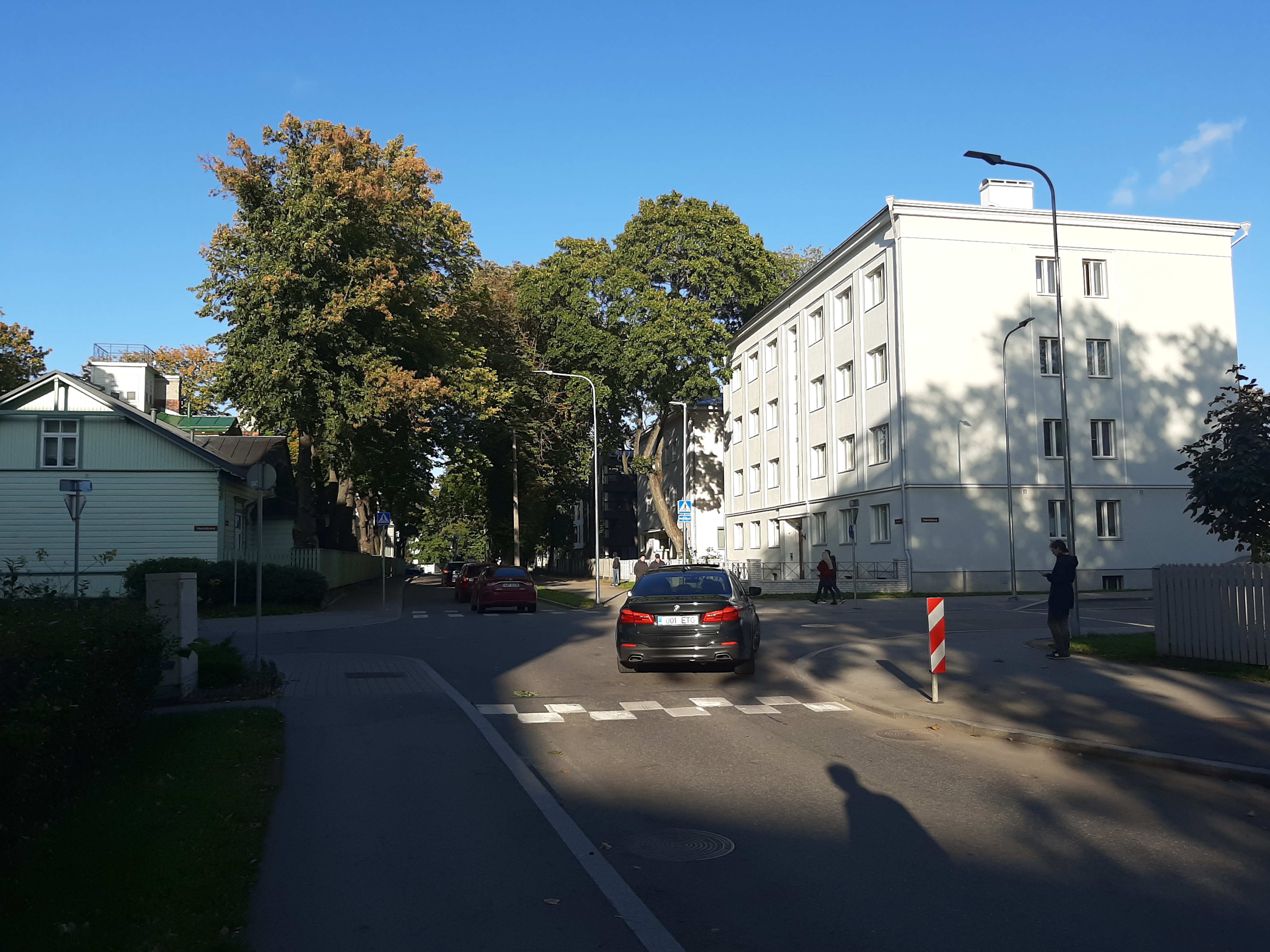 View of J. Poska and Vesivärava Street crossing place in Tallinn rephoto