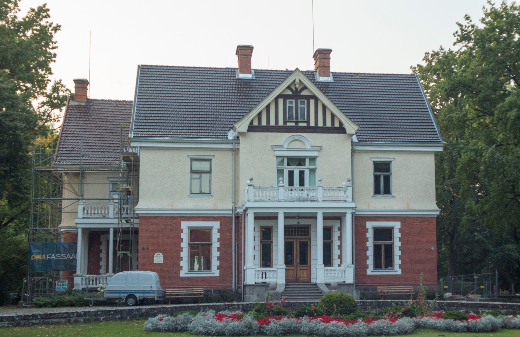 Postcard, Olustvere Põllutöö Keskkool, main building rephoto