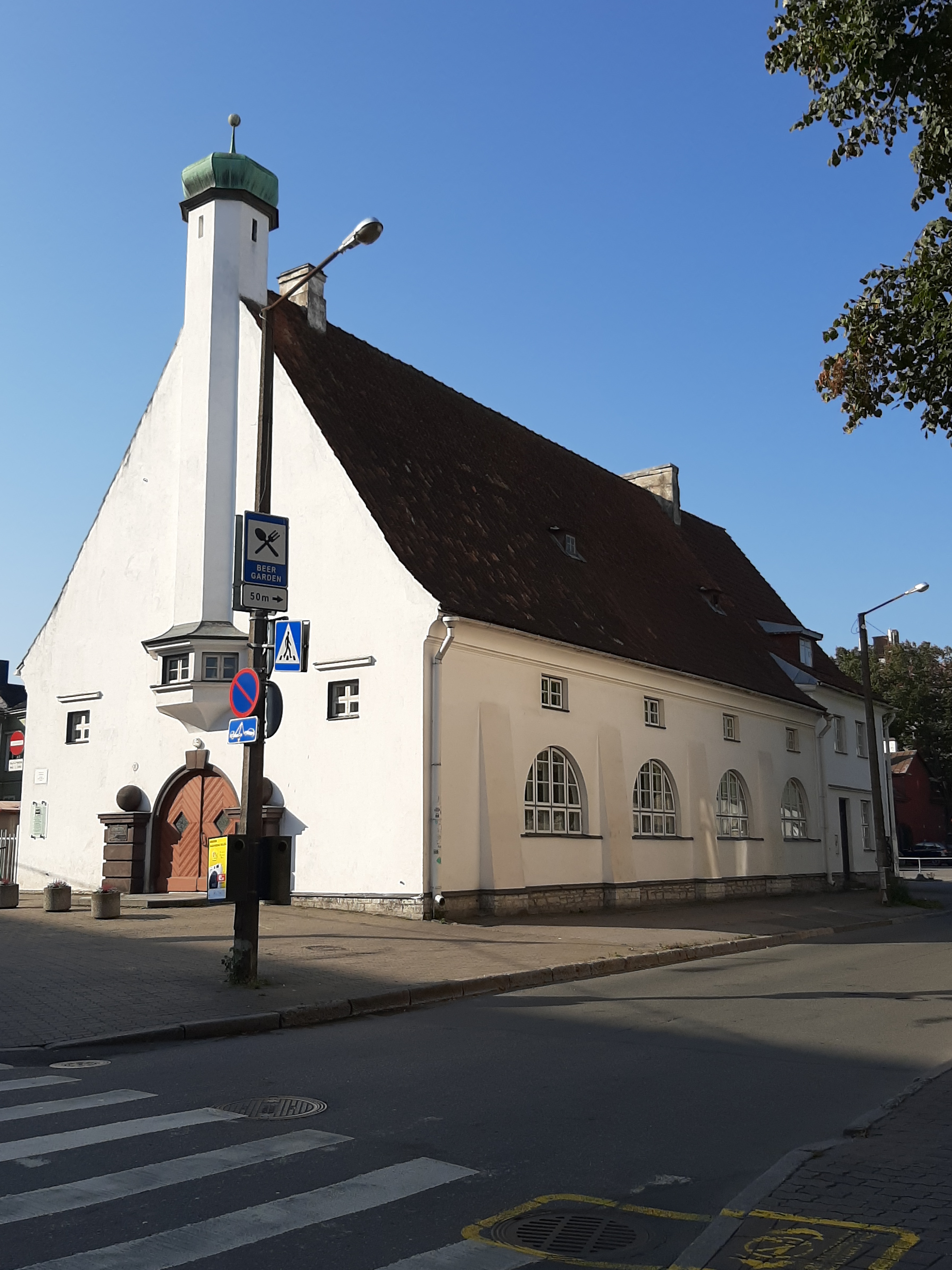 Advendikirik Tallinnas, vaade Mere puiesteelt. Arhitekt Erich Jacoby rephoto