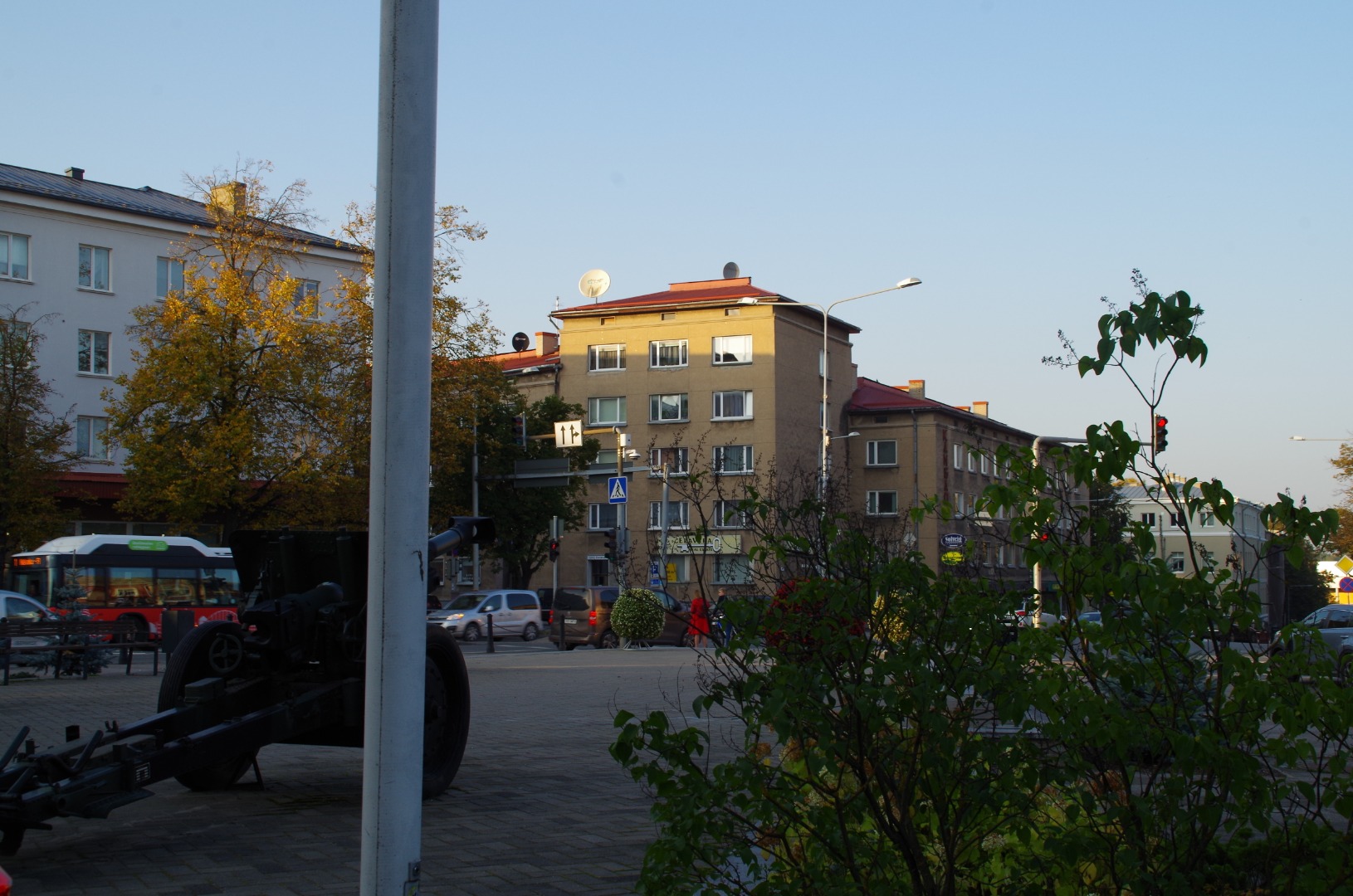 View from Lenin Square to the largest apartment with 60 apartments in Tartu in the near future. rephoto