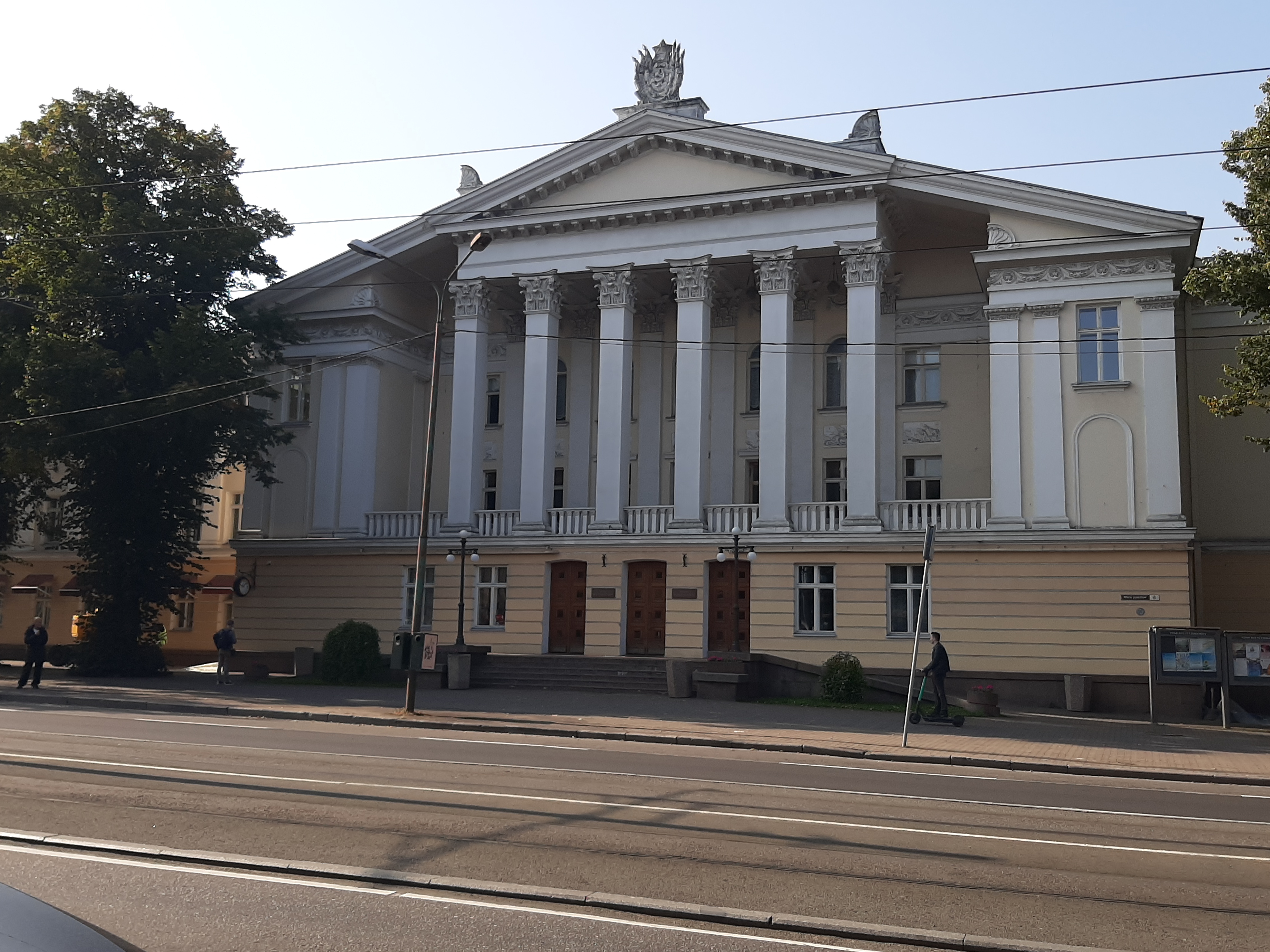 Laevastiku ohvitseride hoone Tallinnas. Arhitekt A. Kuznetsov rephoto