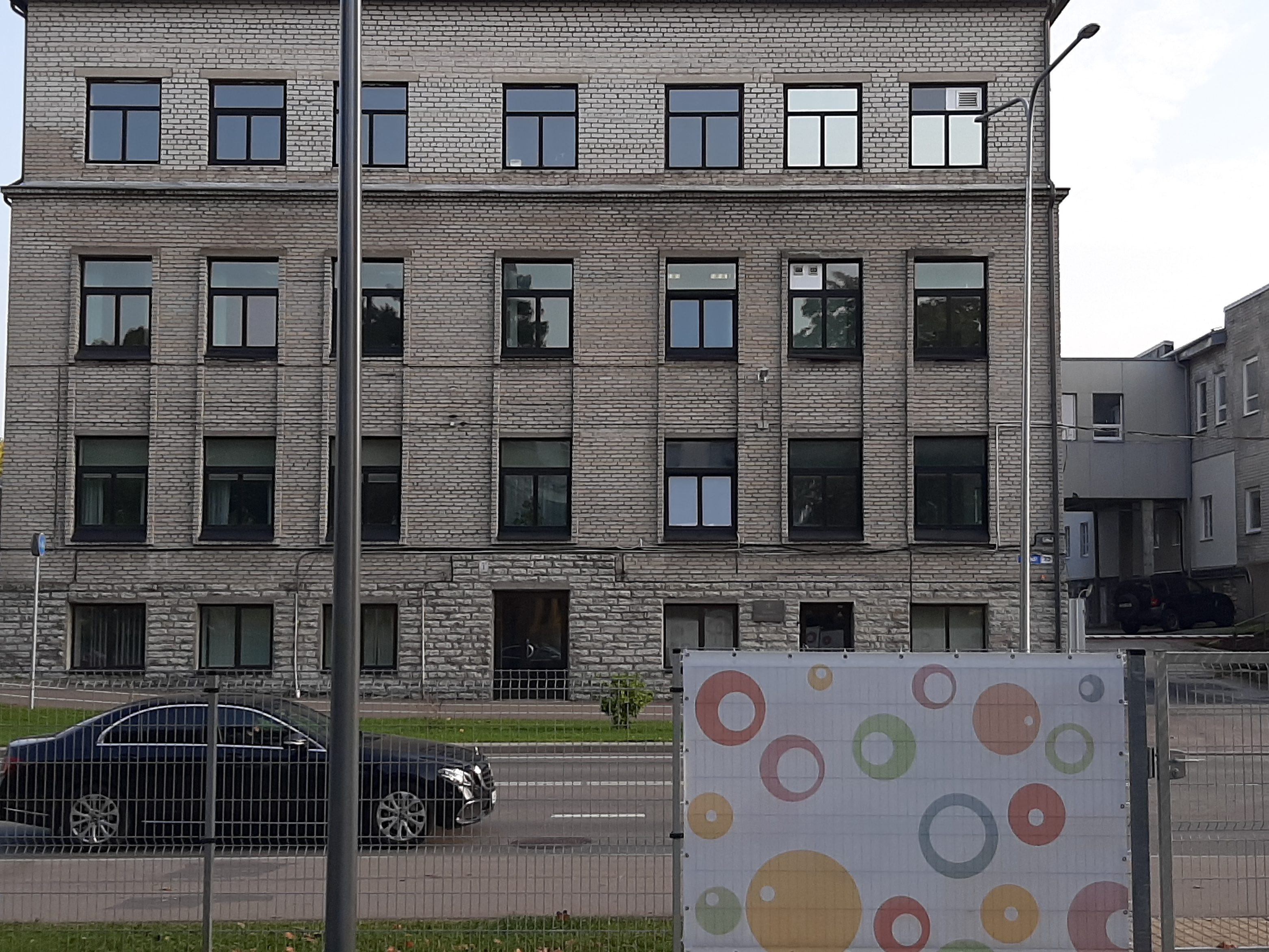 Main building of the Tallinn Farmacy Factory rephoto