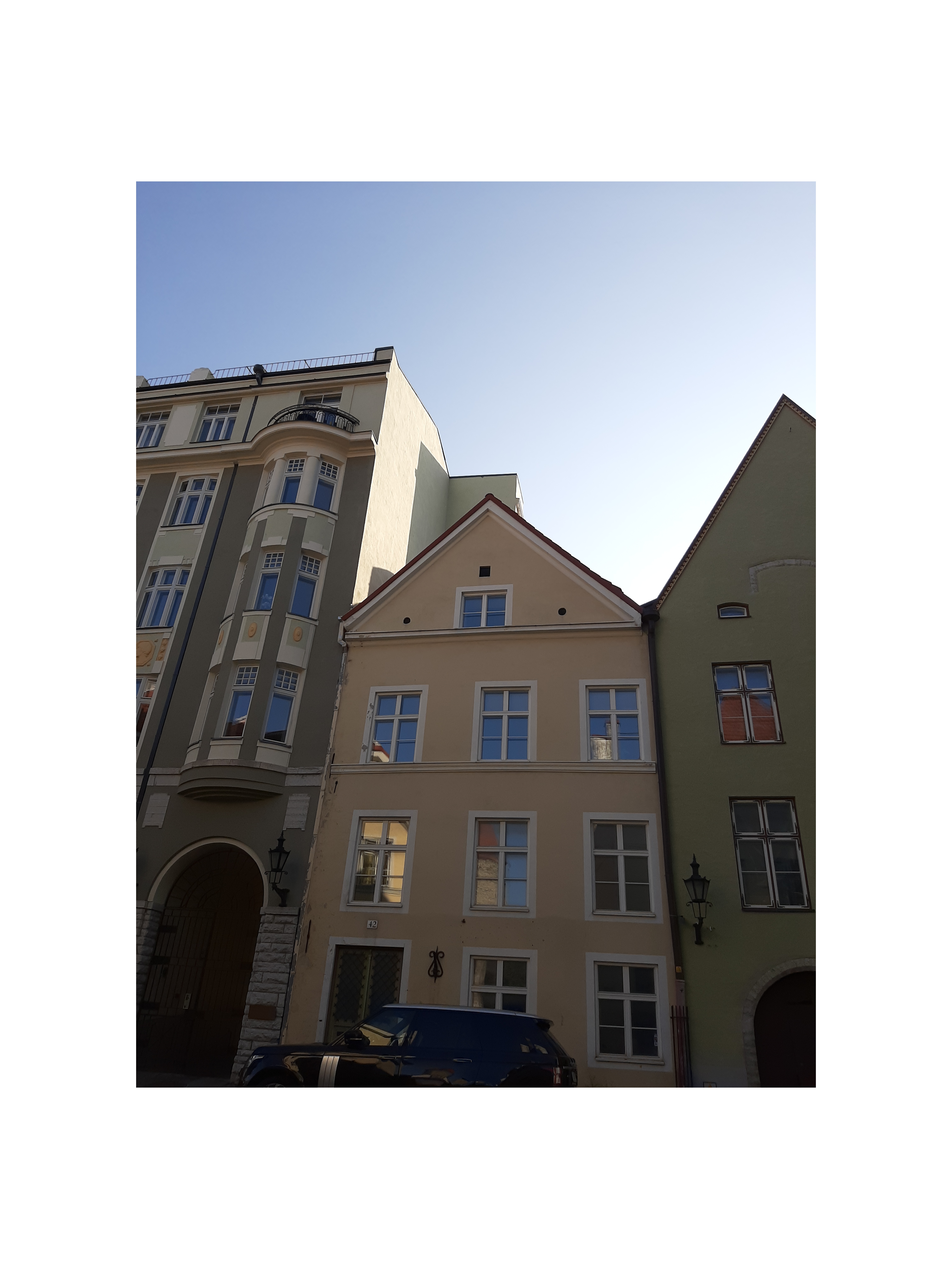 Buildings in Tallinn Old Town Laial Street rephoto