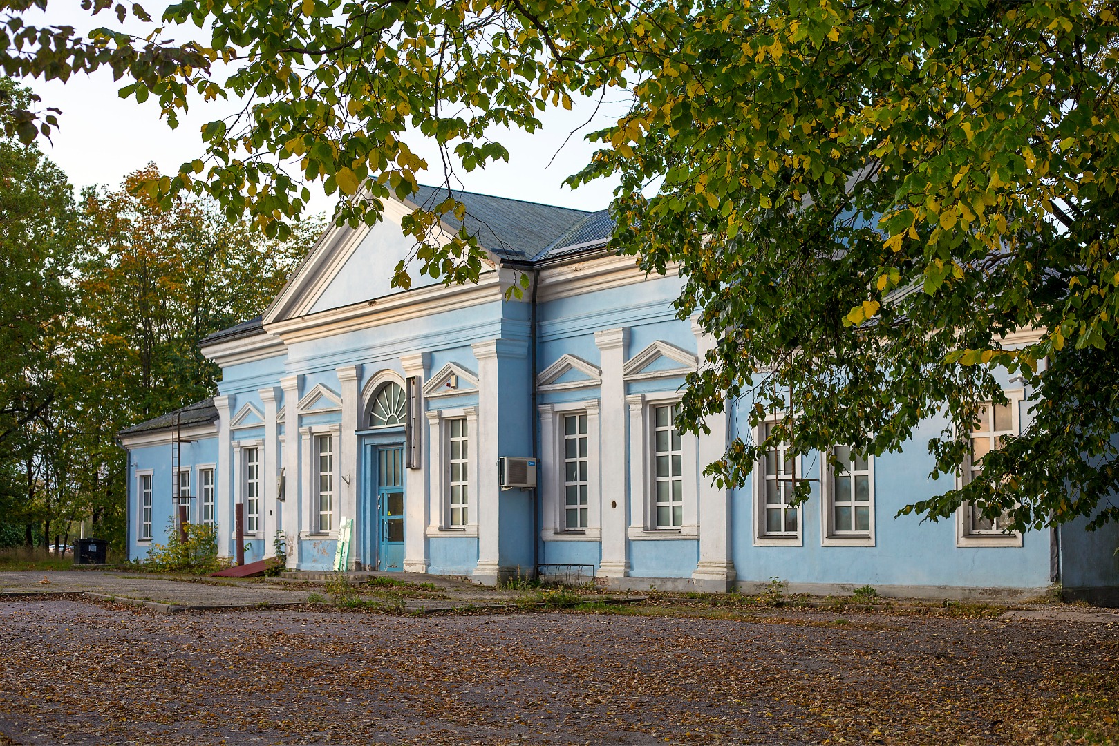 Photo: Jõgeva Railway Station from the back rephoto