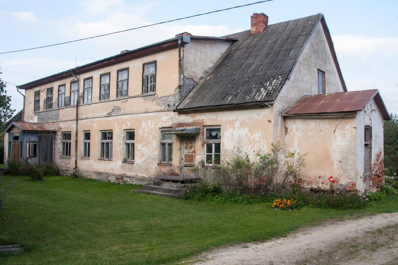 Viljandi County Kolga-Jaani 8-kl School building rephoto