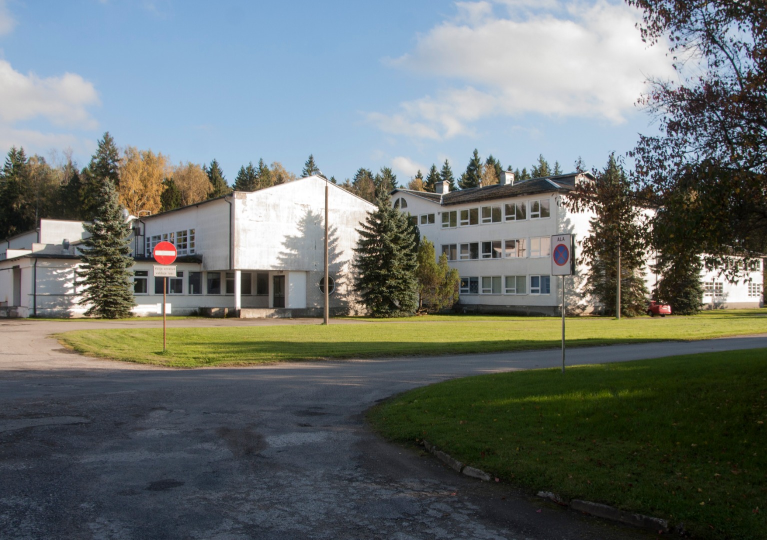 Türi keskkool, vaade. Arhitekt Maie Hansmann rephoto