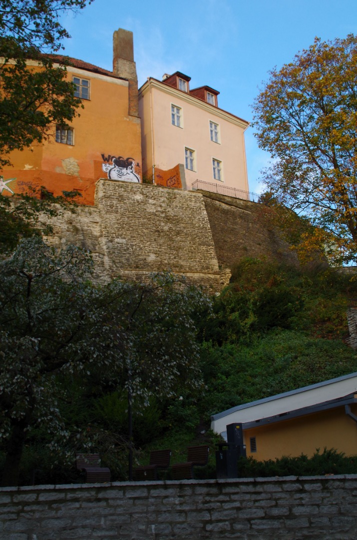 Restoration of the Toompea slope, view from Nunne Street rephoto