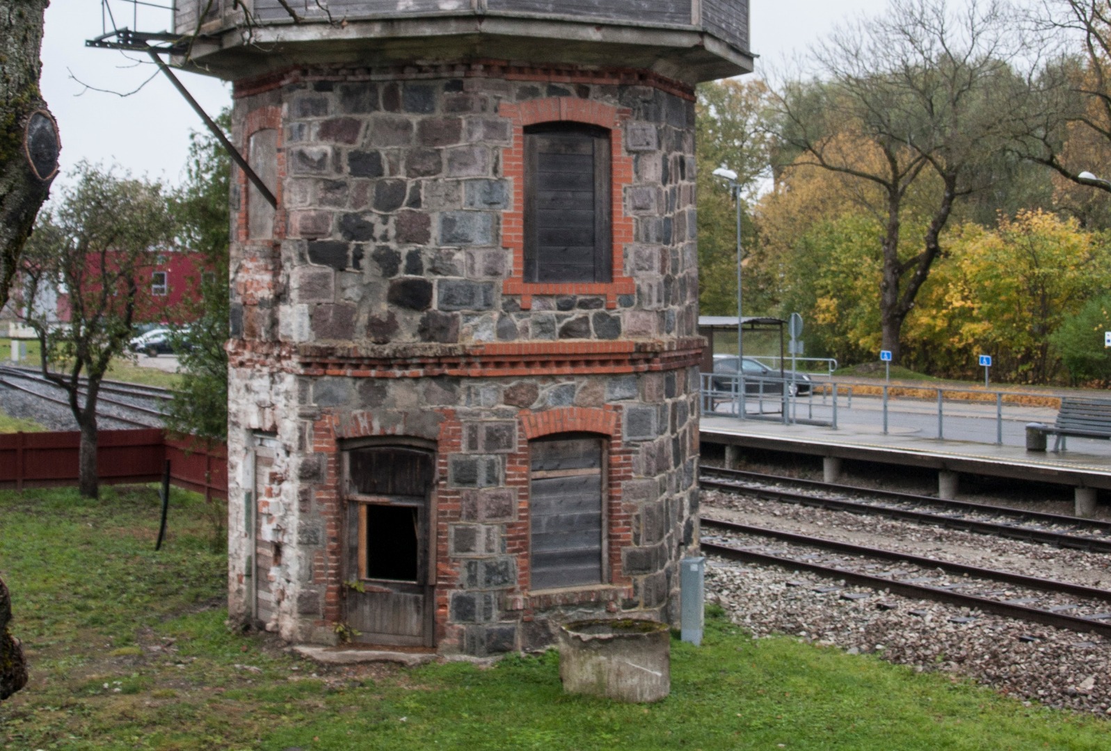 Water tower of the broken Viljandi Railway Station. rephoto