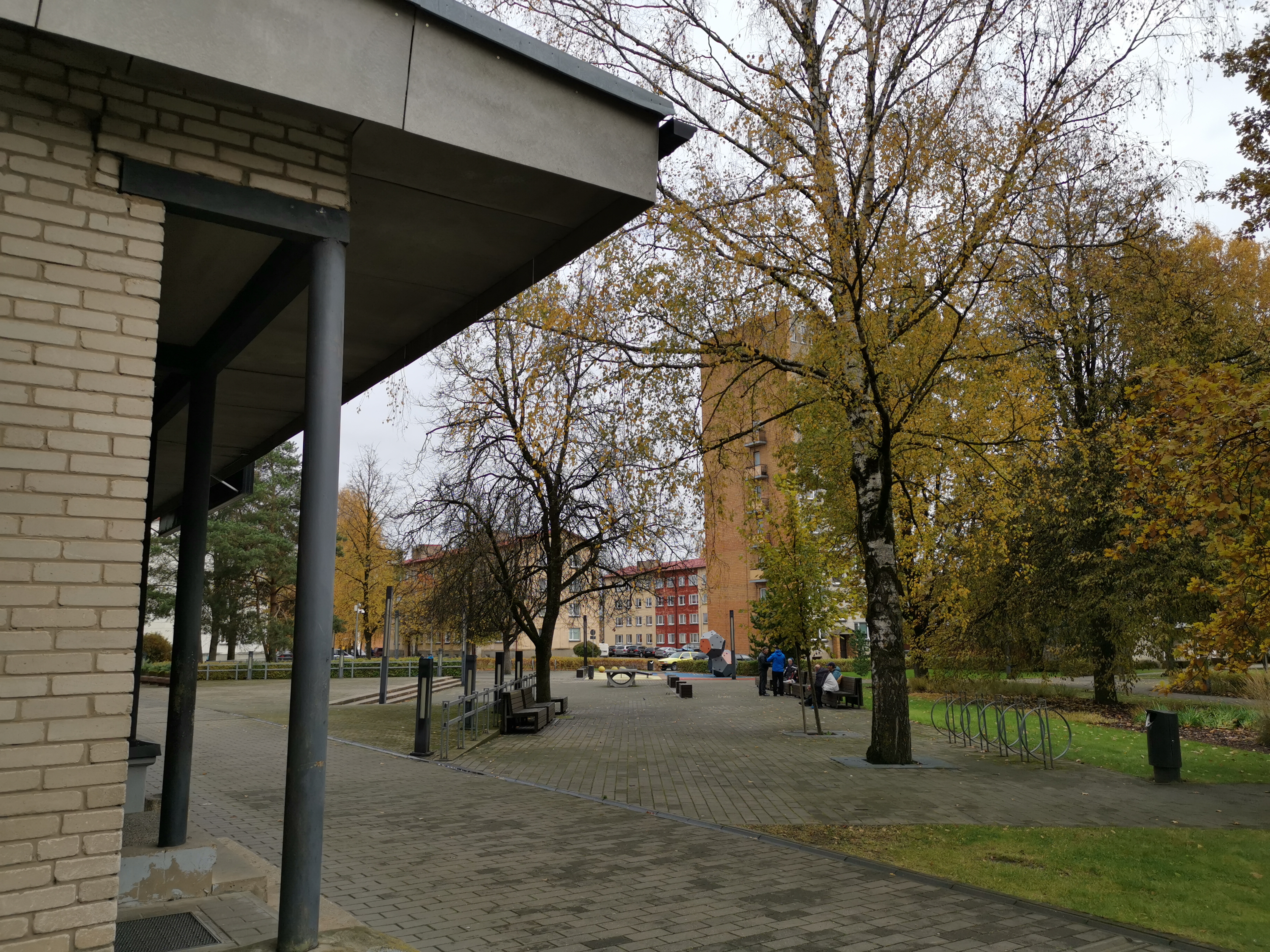 Foto. Vaade võiduväljakultLembitu tänava suunas. rephoto