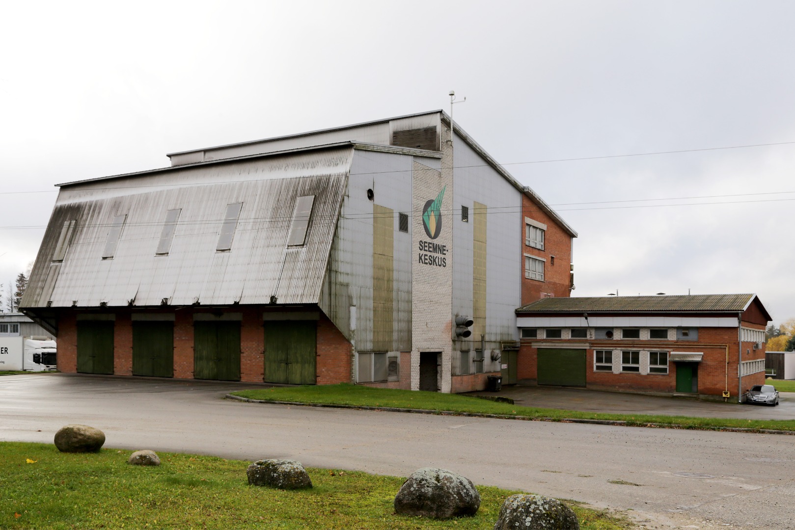 Seed Treatment Building at Jõgeva Sordia Treatment Station 1973 rephoto