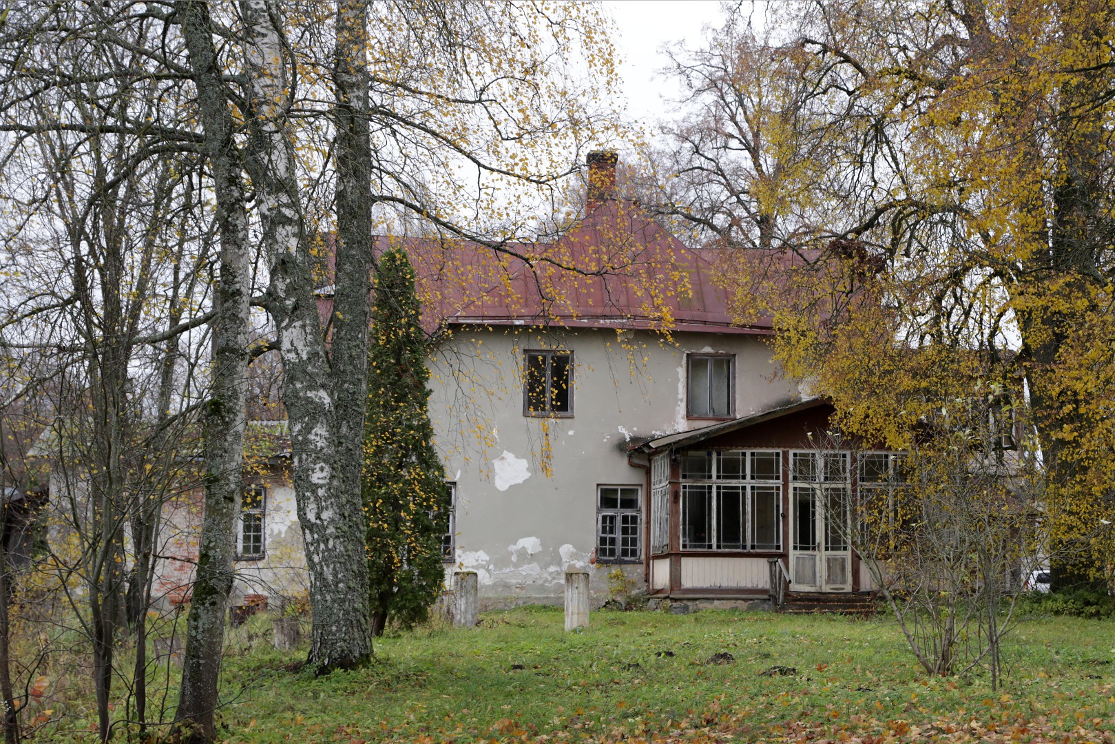Main building of Jõgeva Manor. 1969 rephoto