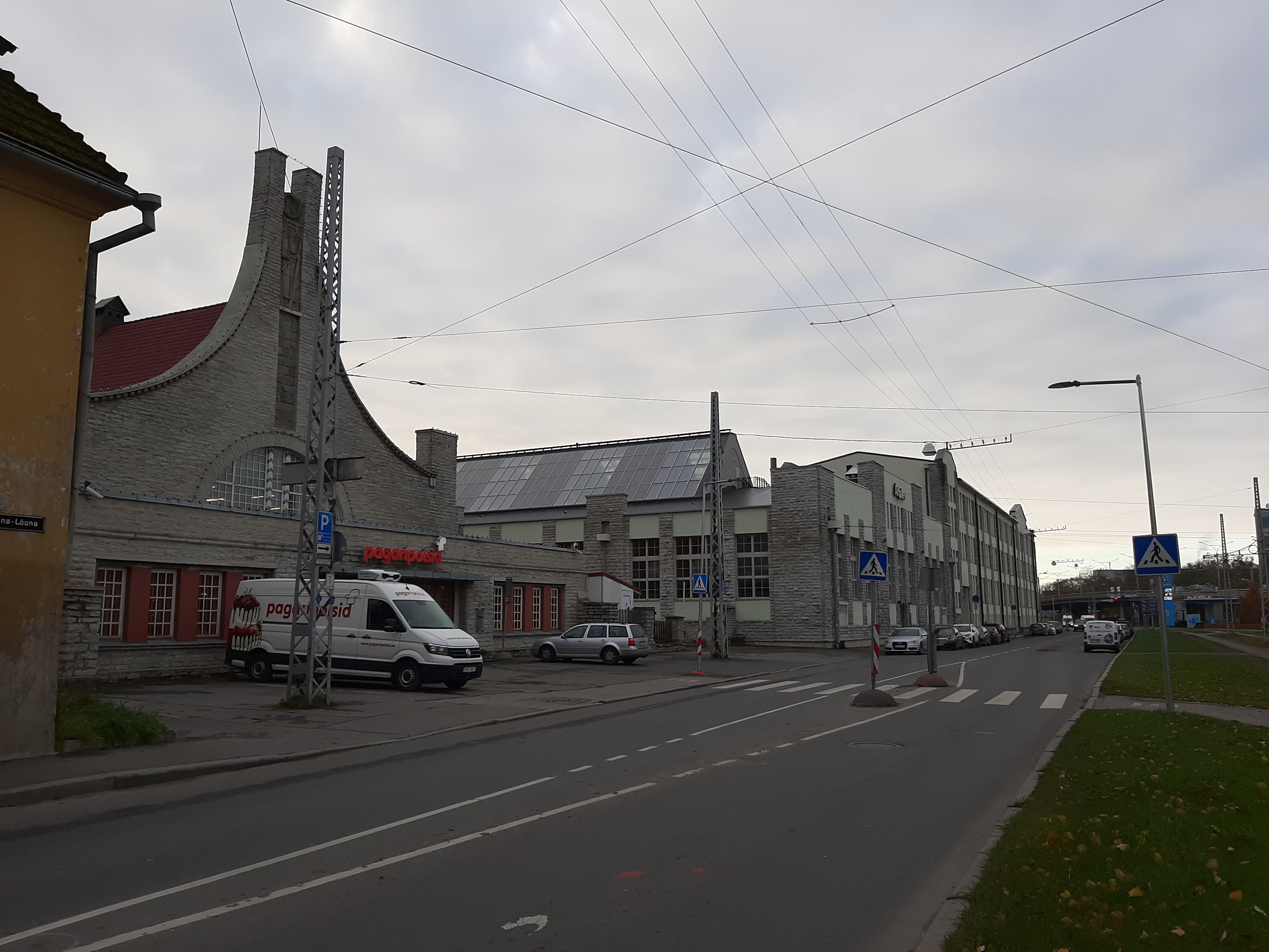 Lõuna tänav Lutheri vabriku hoonetega. rephoto