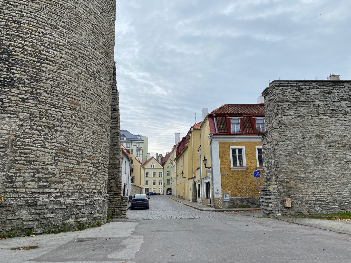 Suurtüki tänav Tallinna vanalinnas rephoto