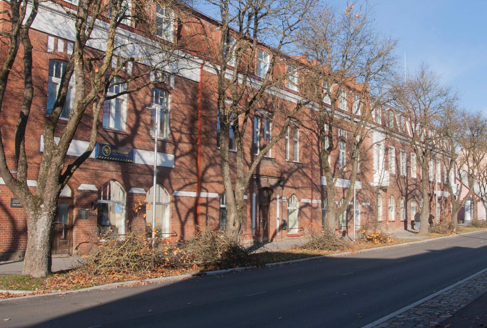 Endine Rotermanni kaubamaja Viljandis, fassaadivaade rephoto