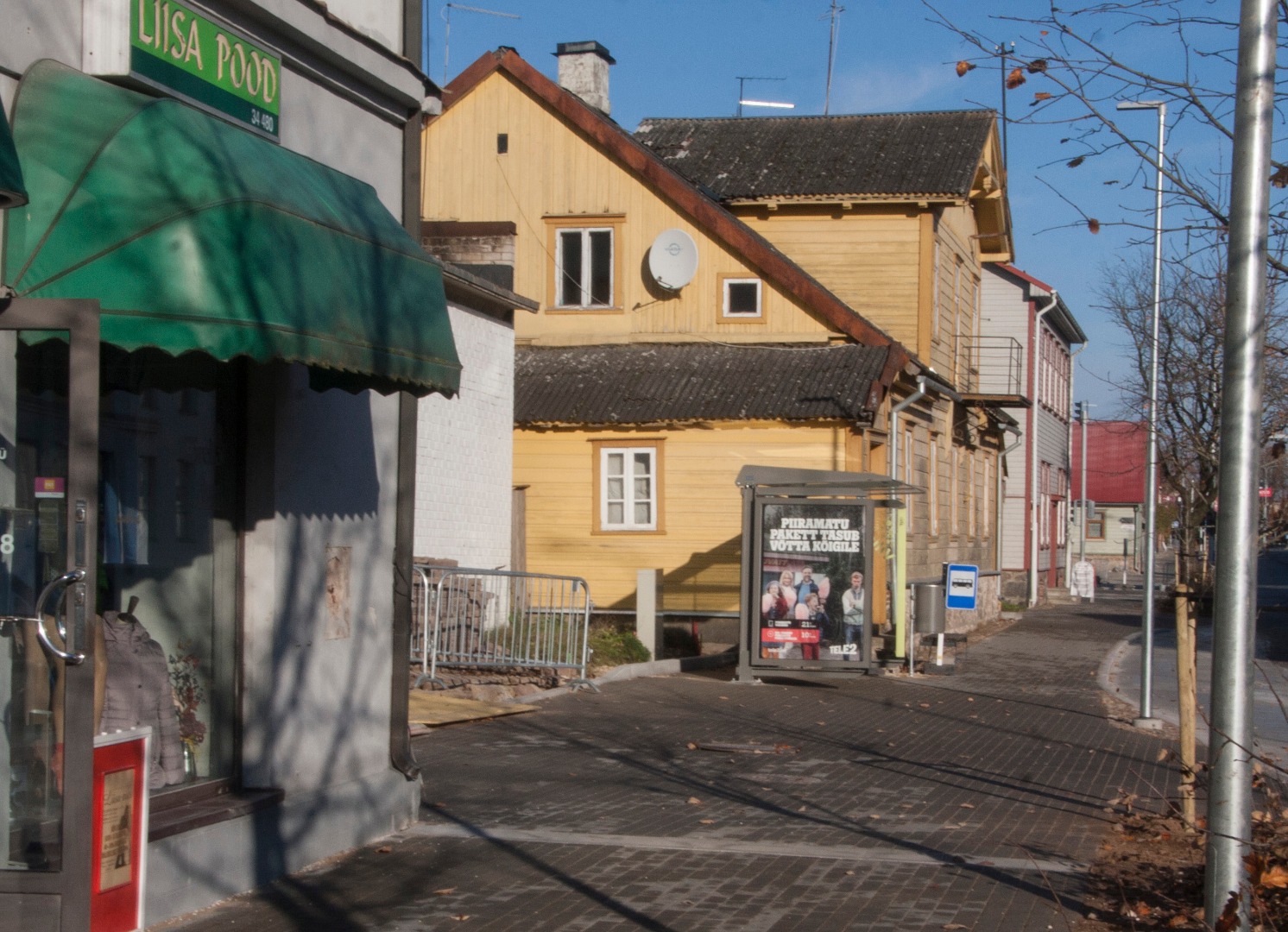 Inimesed Viljandis tänaval rephoto