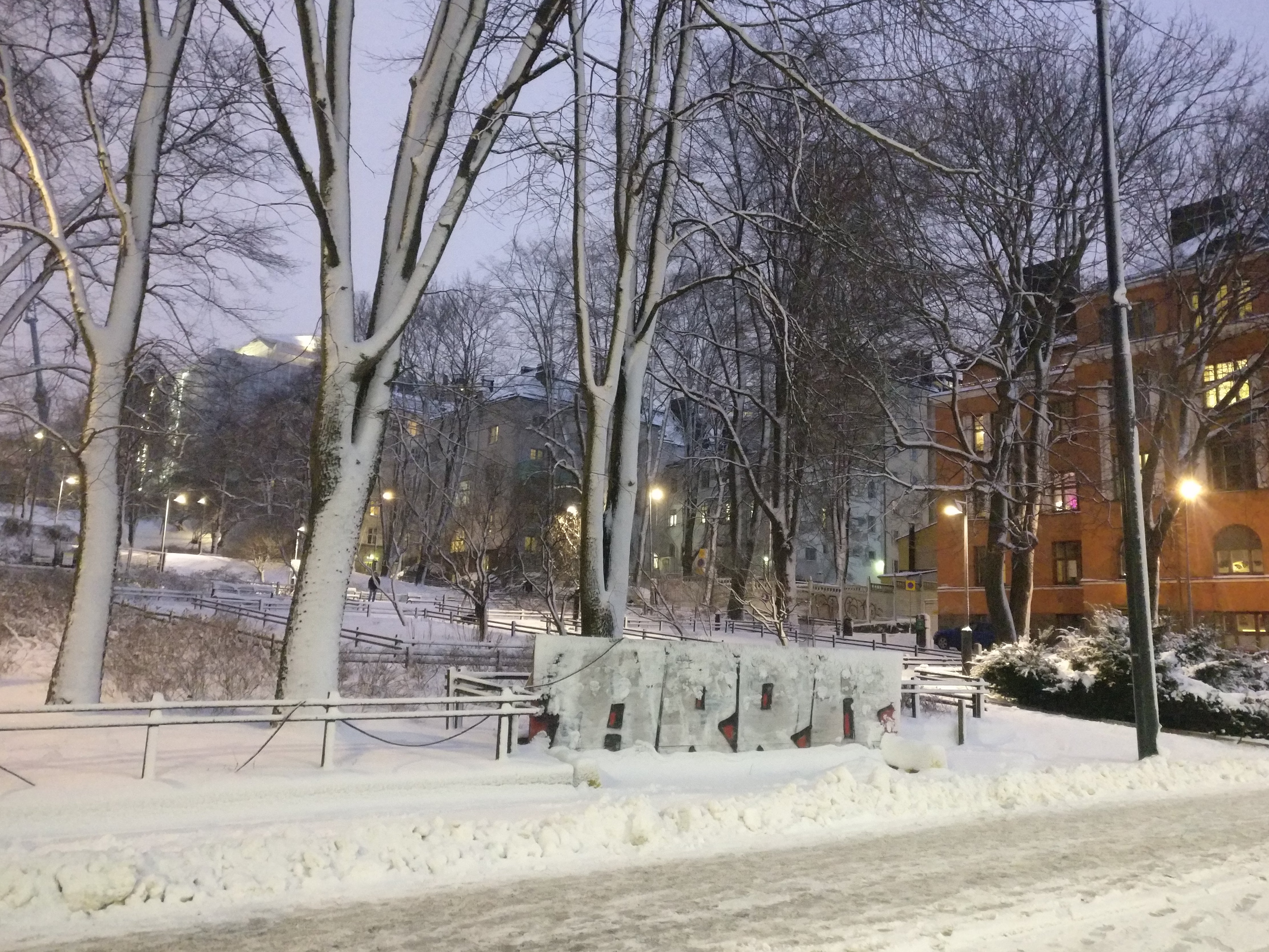 Itäinen Viertotie 24. (Hämeentie) jossa toimi Alli Trygg-Heleniuksen Kansankoti. Ebeneserkoti toimi tässä talossa ennen Pelastusarmeijaa. rephoto