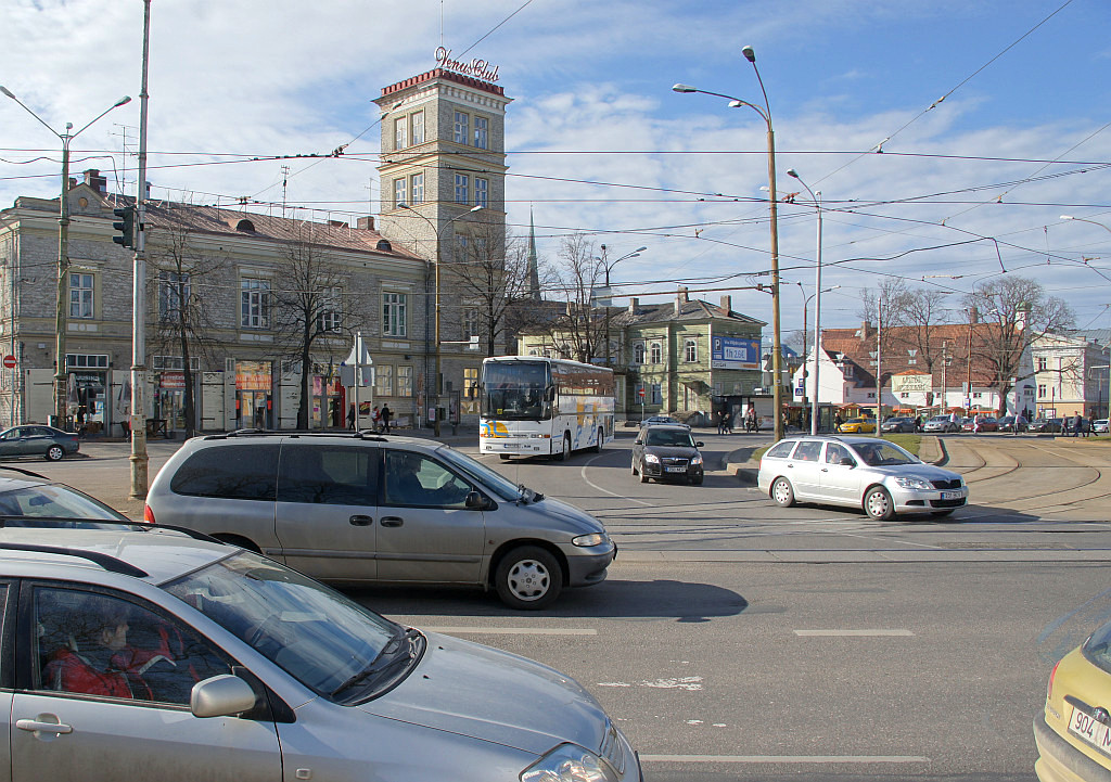 Autobussijaam Vene turul (Viru väljak). rephoto