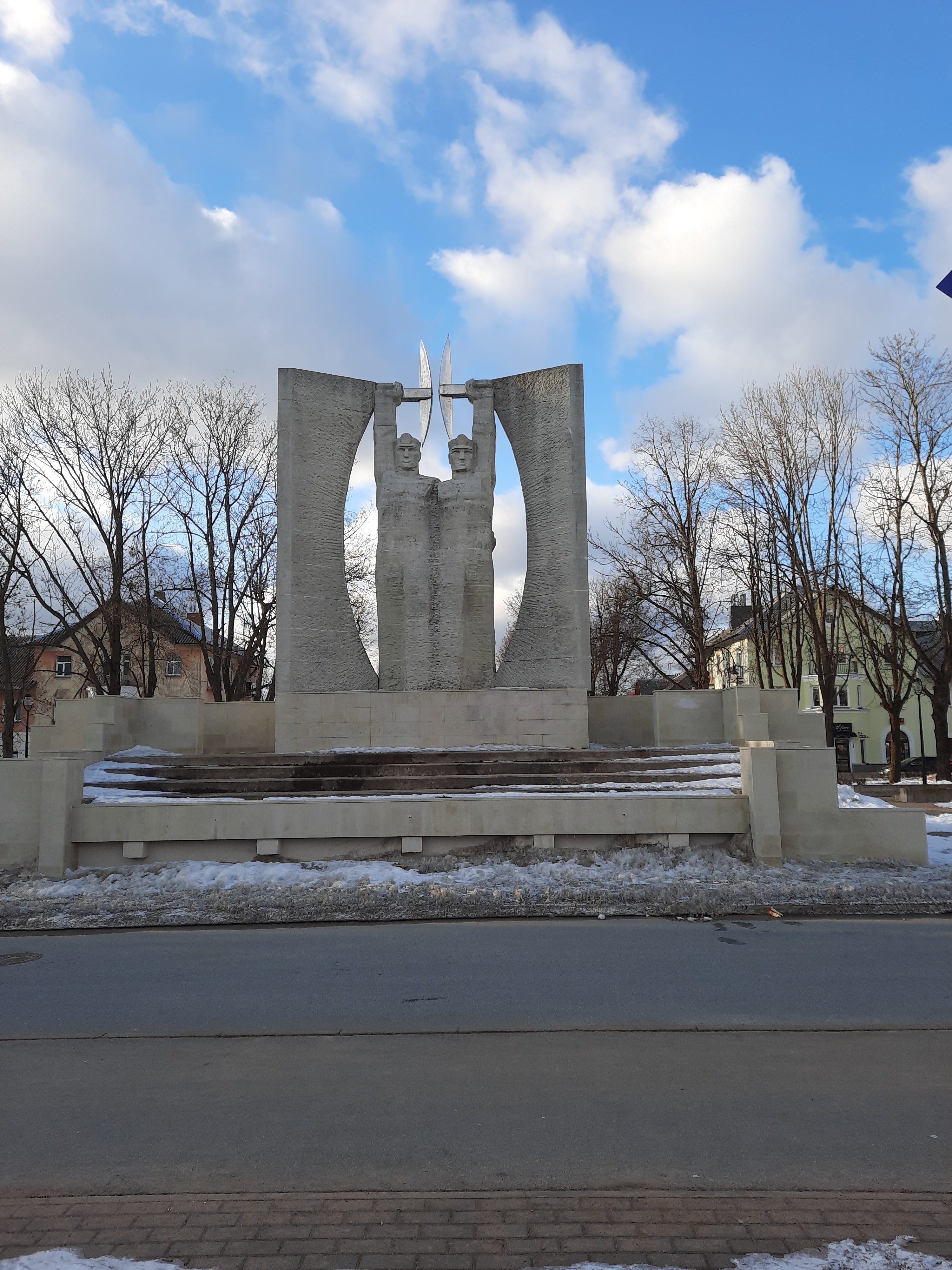 Kohtla Järve. Monument tööle. rephoto