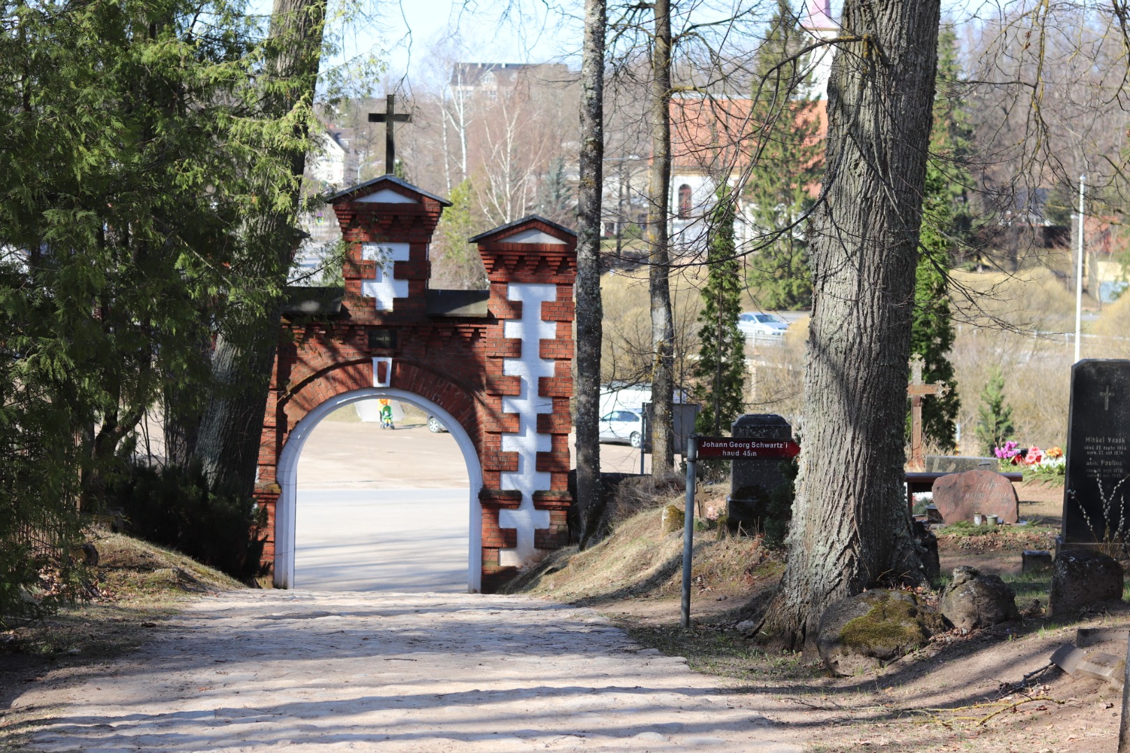 Põlva kalmistu värav rephoto