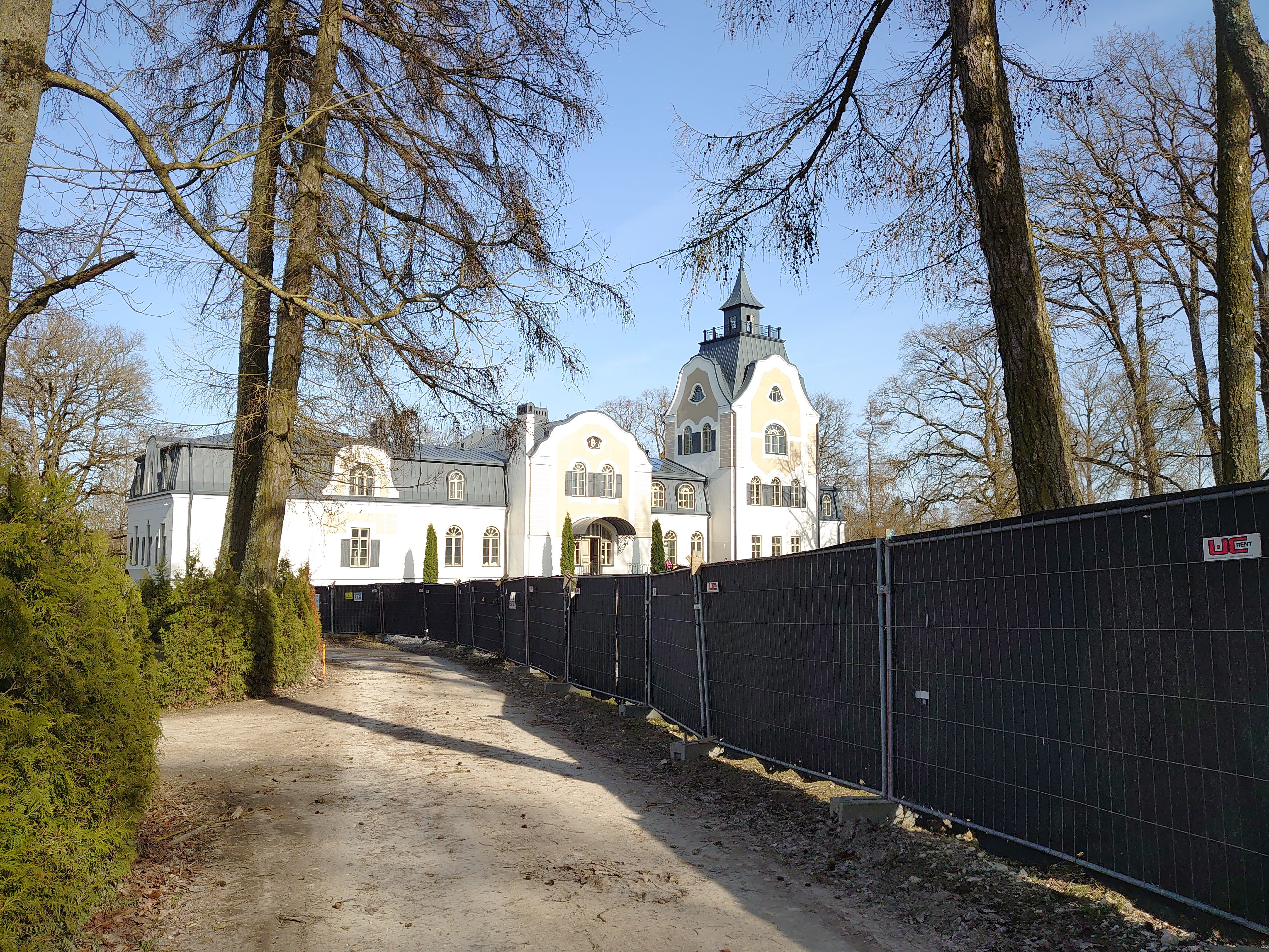 Estonia : Country Castle rephoto