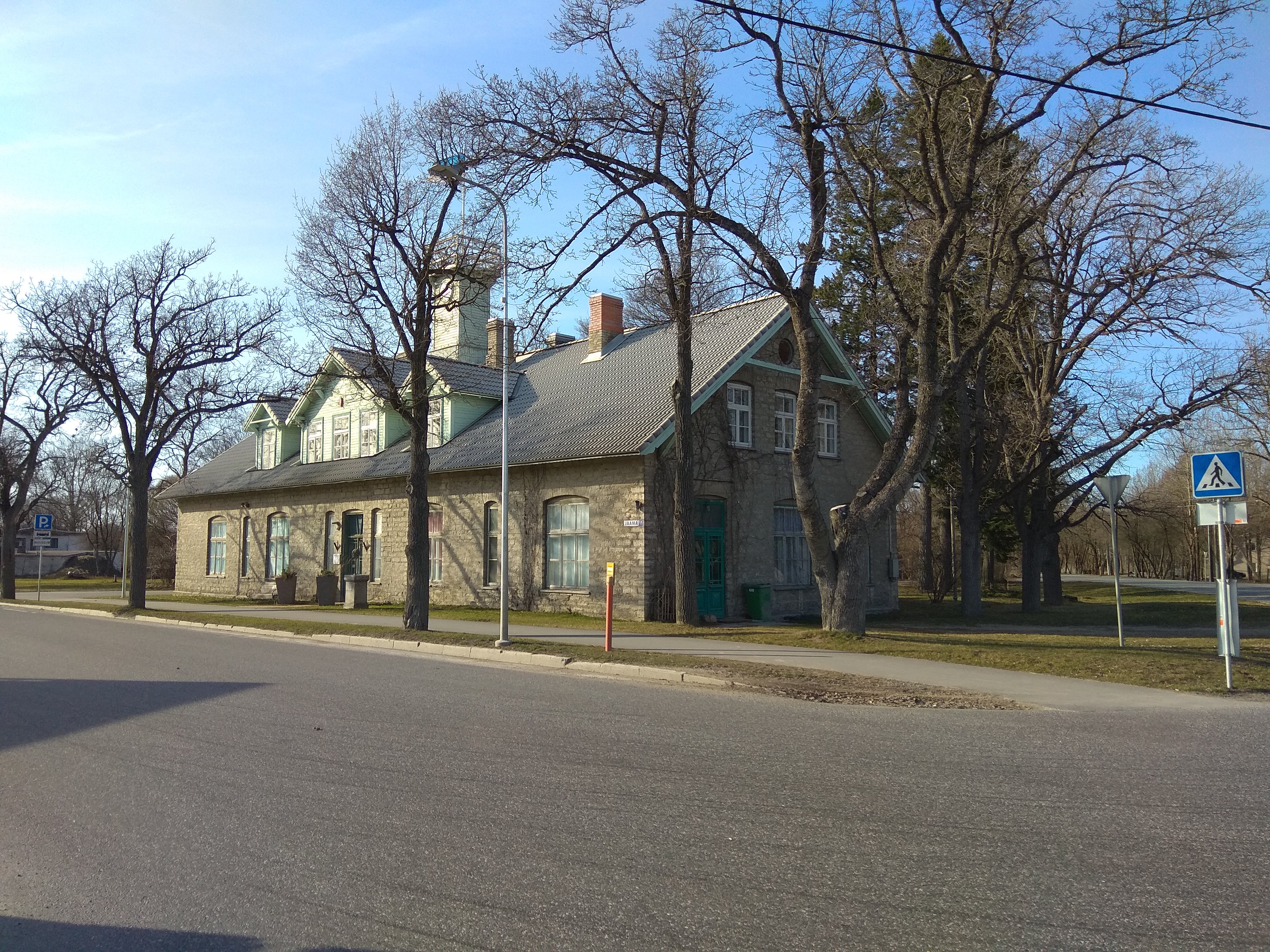 Office building of Kunda Cement Factory rephoto