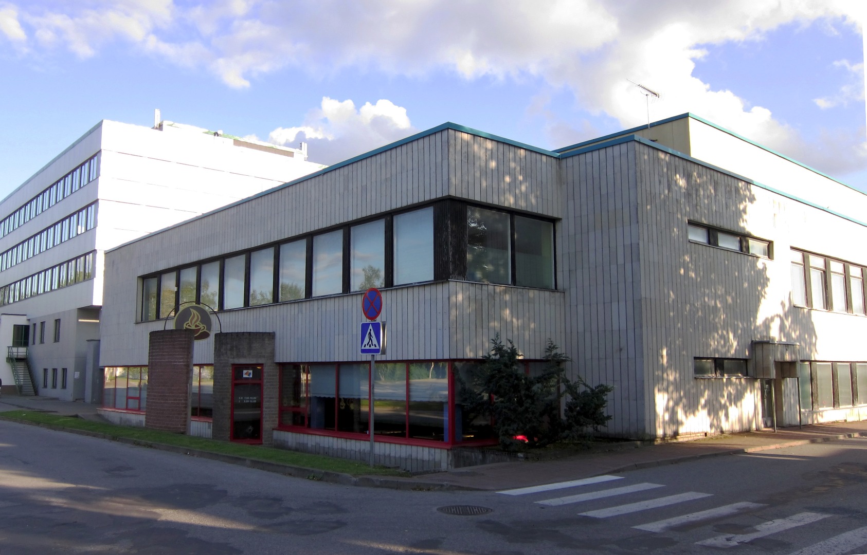 Administrative building in Raplas, view of the building. Architect Helgi Margna; engineer m. Volmer rephoto