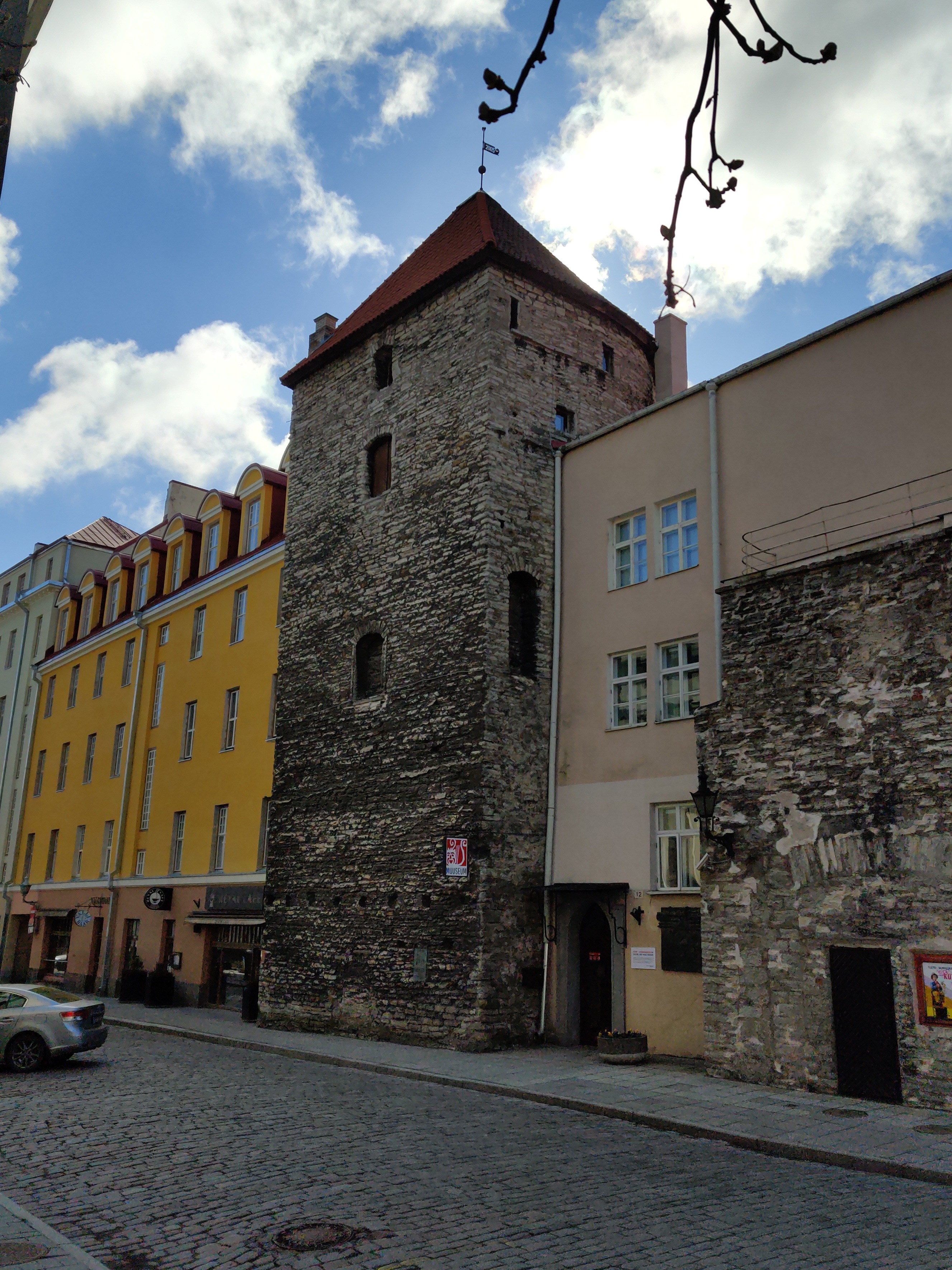 View of the Assauwe Tower located in the Old Town of Tallinn, Müürivahe Street rephoto