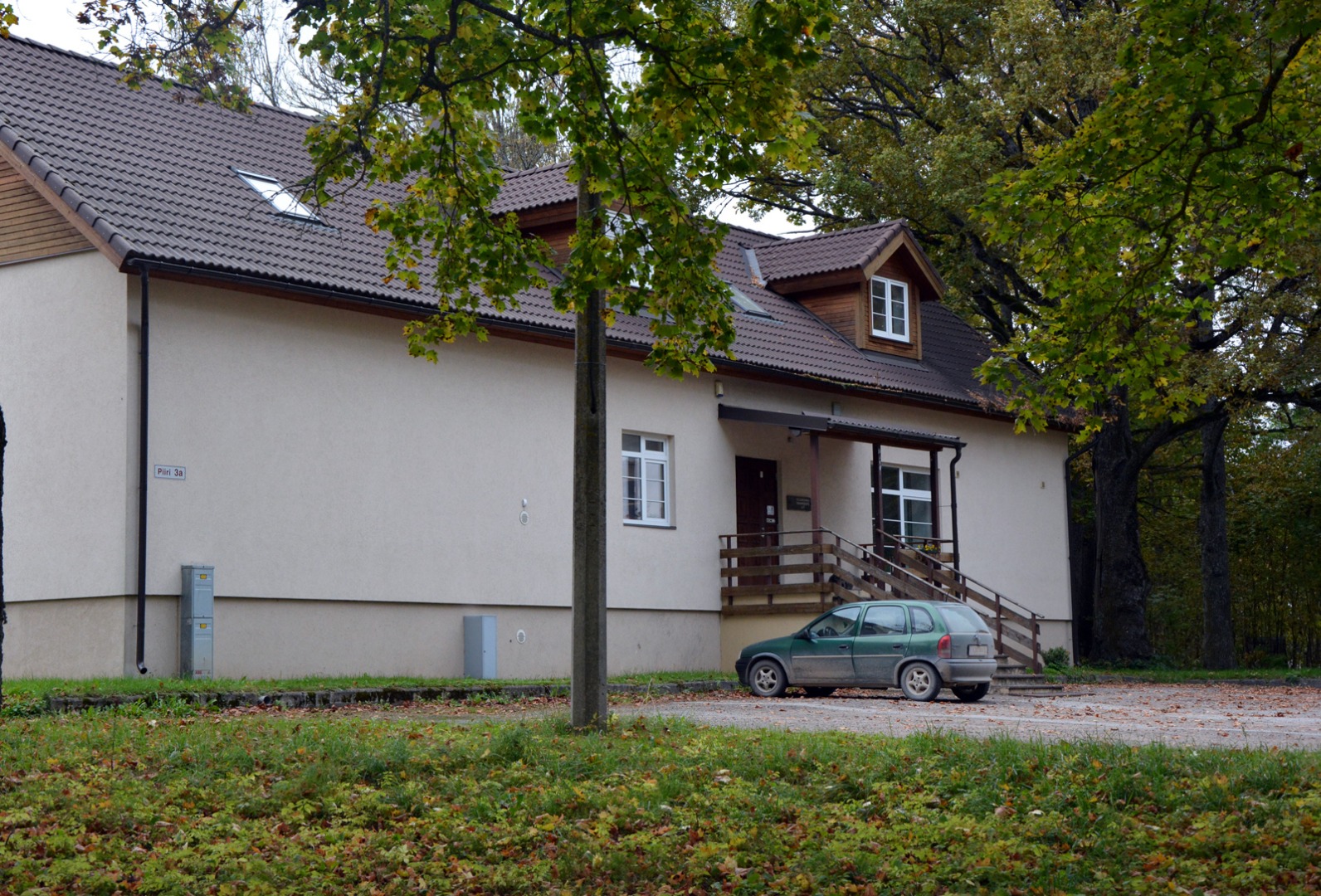 fotonegatiiv, Viljandi, Kiriku mõisa hoone (hoovist) rephoto