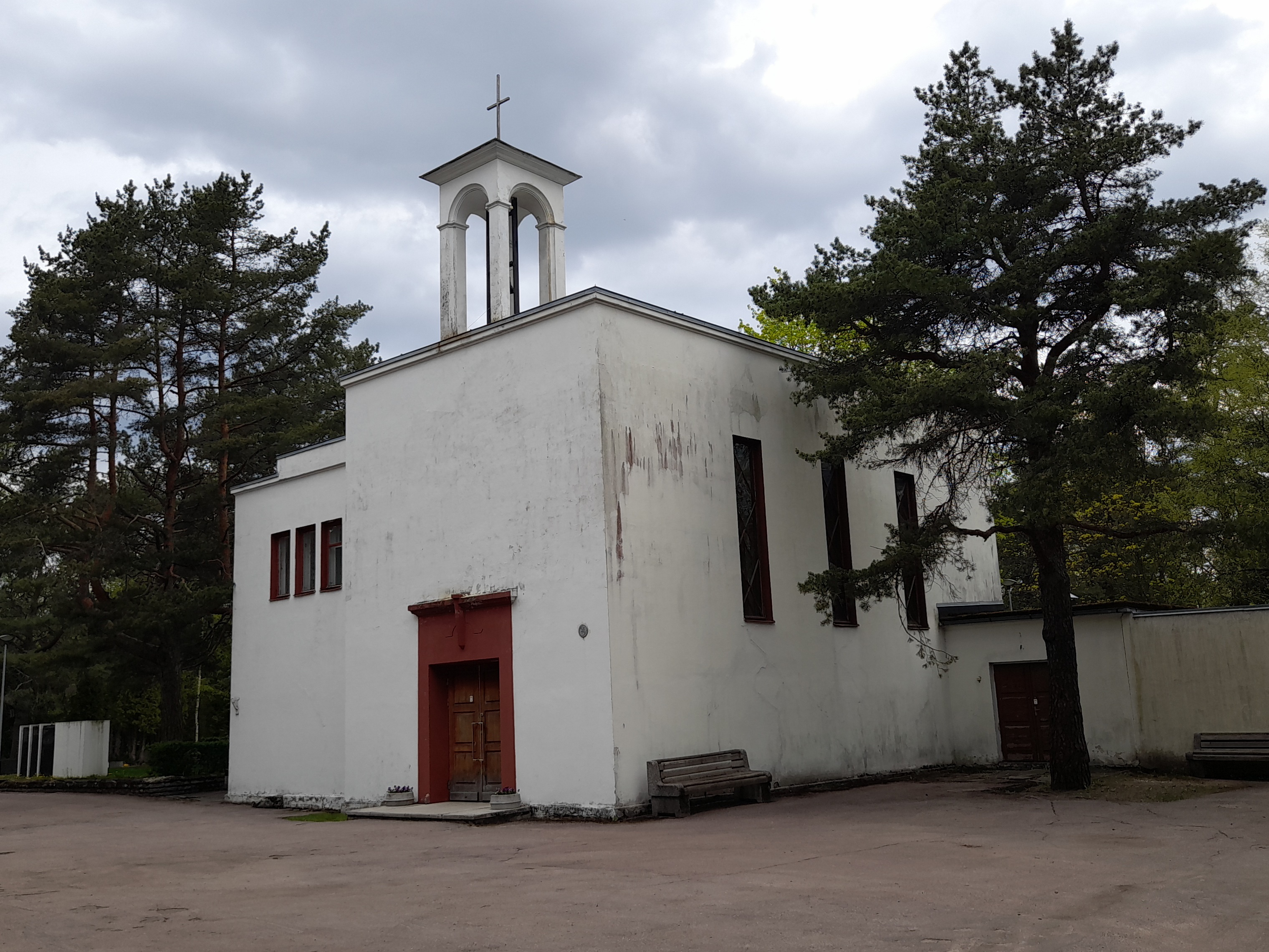The old cable of the Rahumäe cemetery - cement and wooden shirt store. rephoto