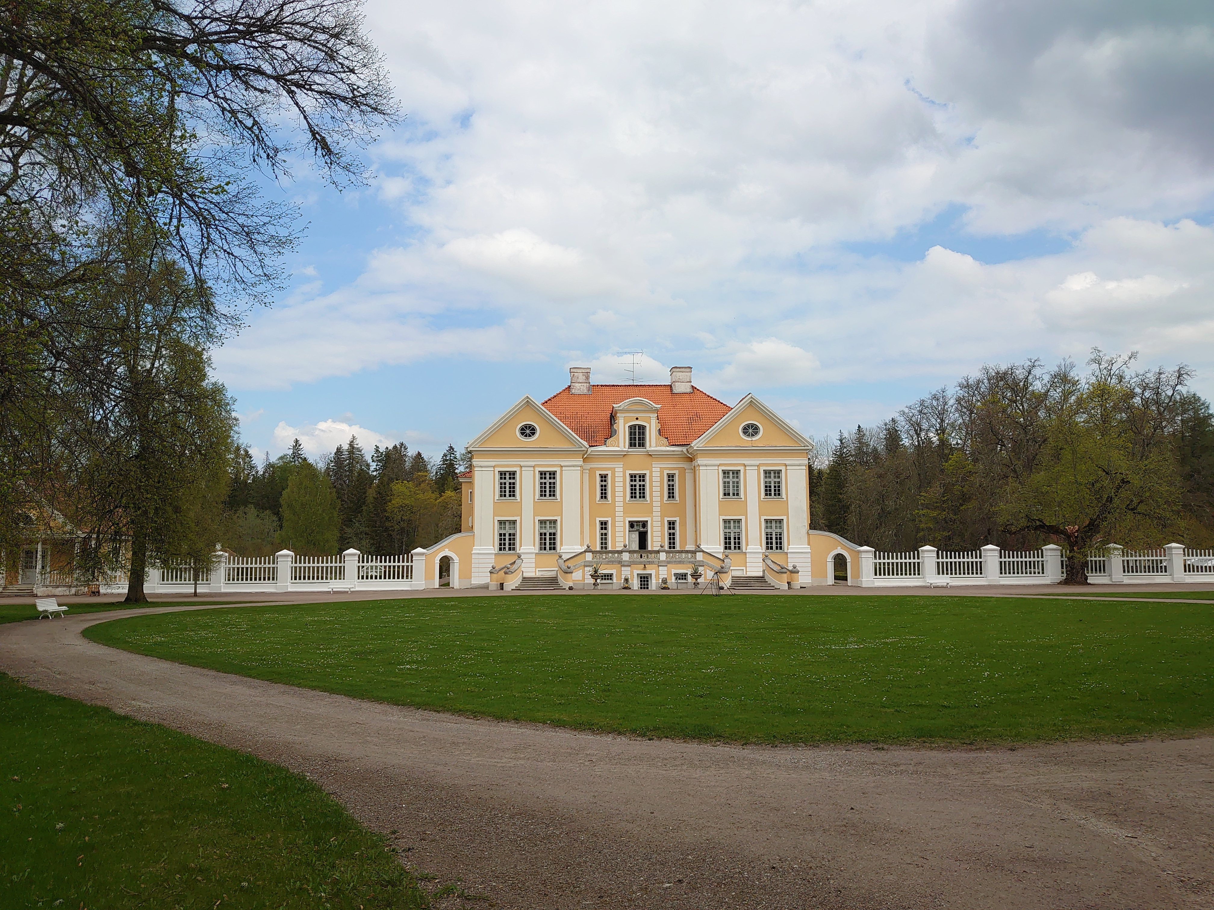 Main building of Palmse Manor rephoto