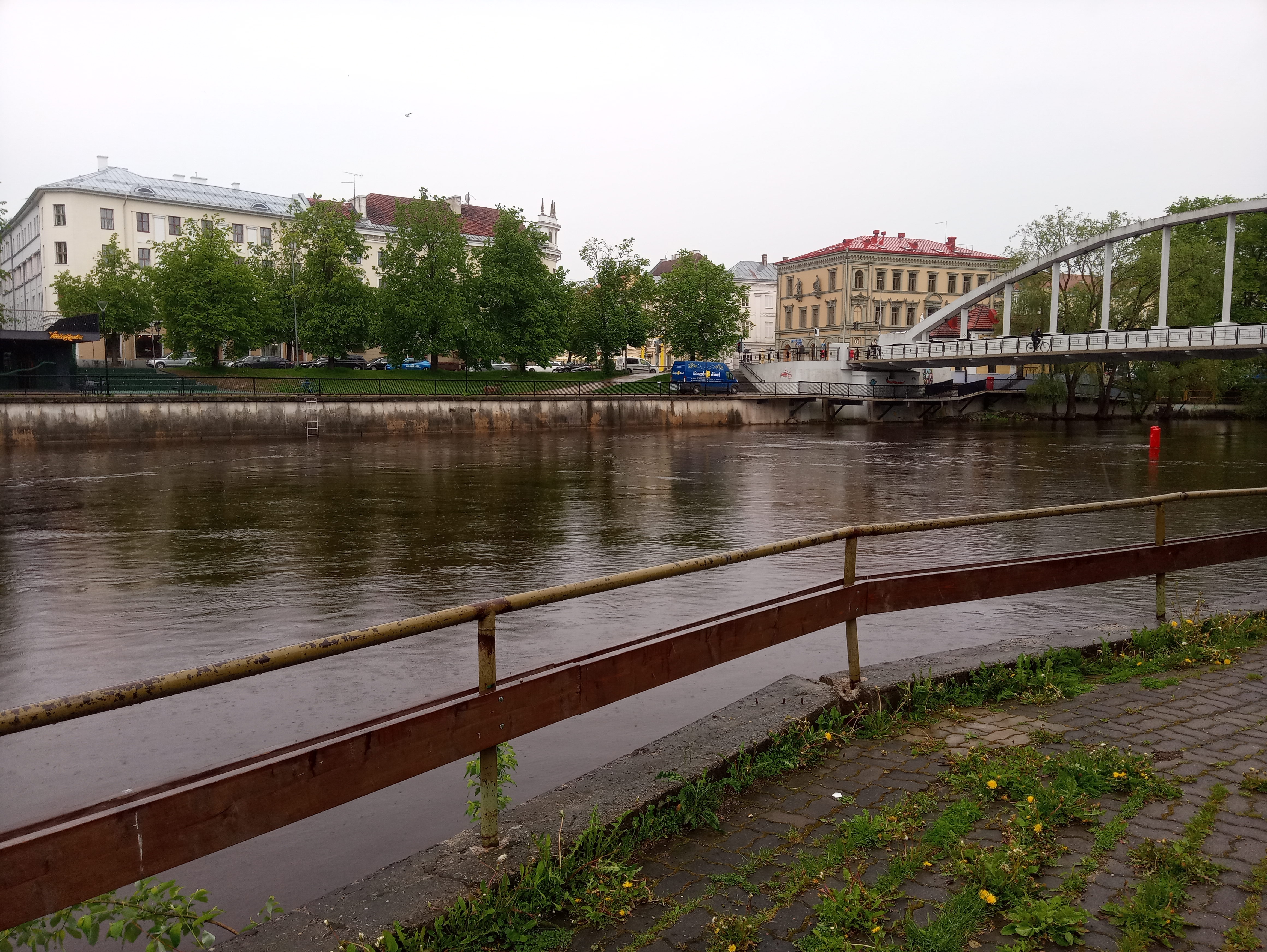 Spring Days of students 1992, in front of the boat rally Kaunas Emajõel rephoto