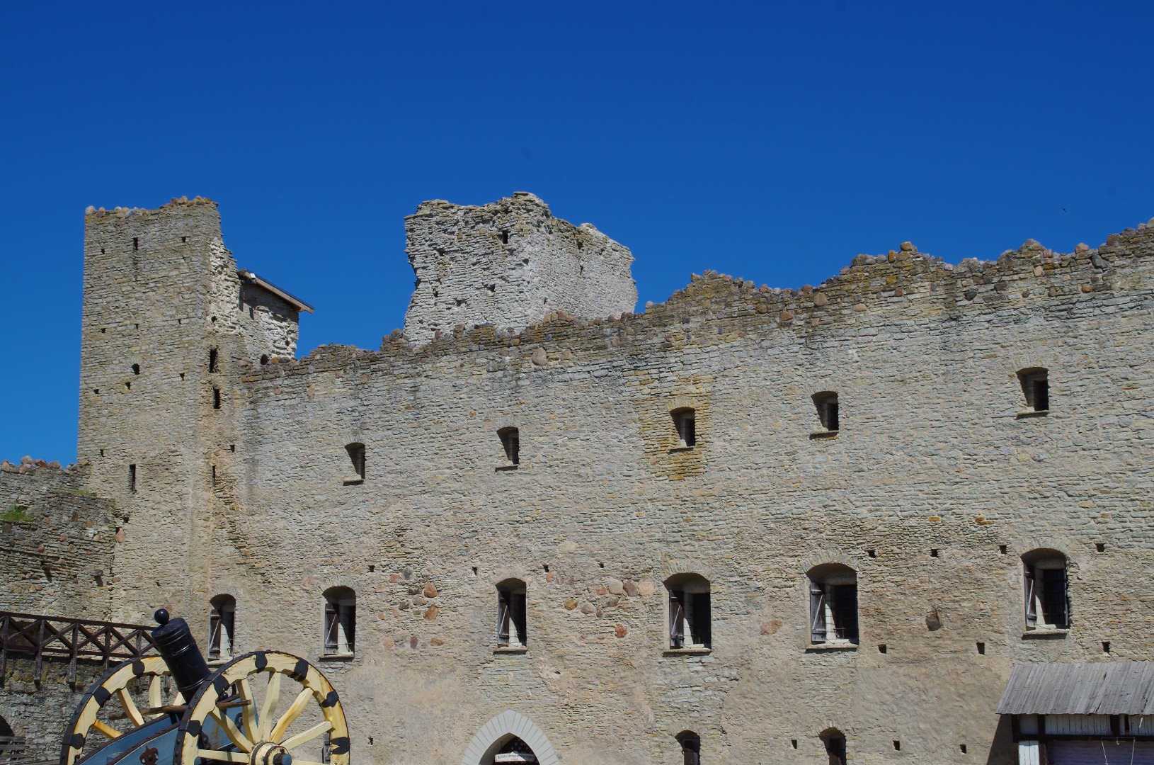 Restoration of Rakvere Castle rephoto