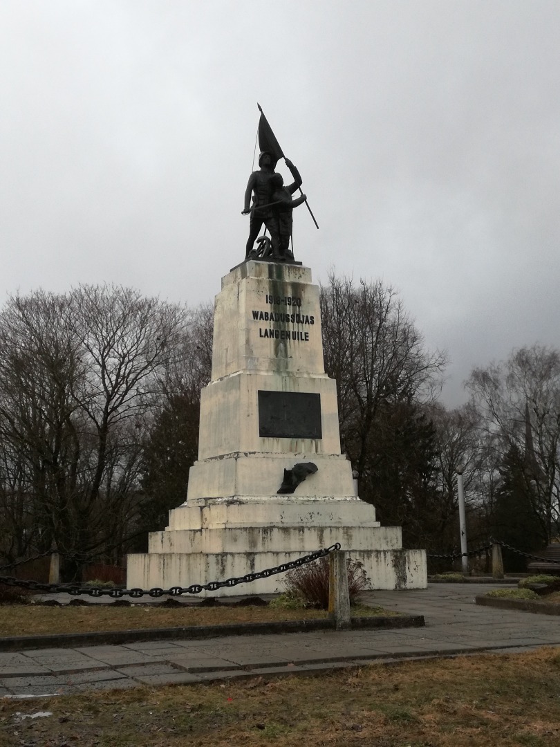 Vabadussõjas langenute mälestussammas Rakveres rephoto