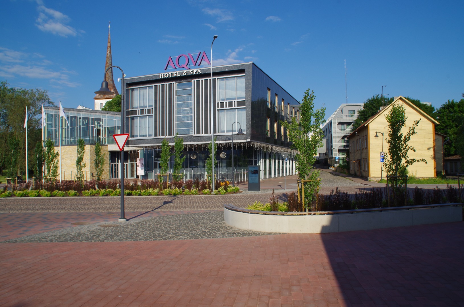 AQVA hotell ja spa Rakveres, vaade hoonele. Arhitektid Mart Kadarik, Anu Tammemägi, Erkki Ristoja, Anu Paeveer rephoto