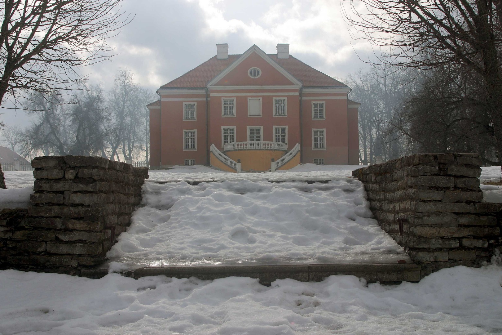 Palmse Manor's Gentleman House (the present appearance received 1782-85) rephoto