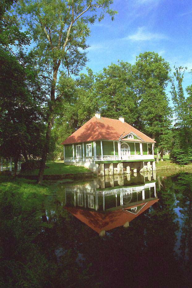 Palmse Manor swimming house rephoto